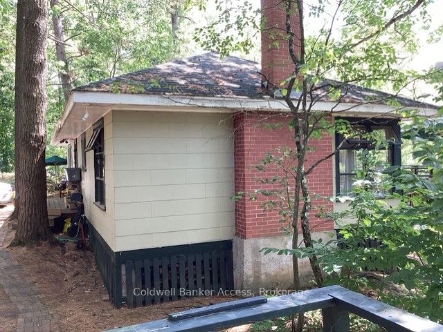 1090 Pineneedle Point Road, Muskoka Lakes, ON P0C 1A0 photo 5