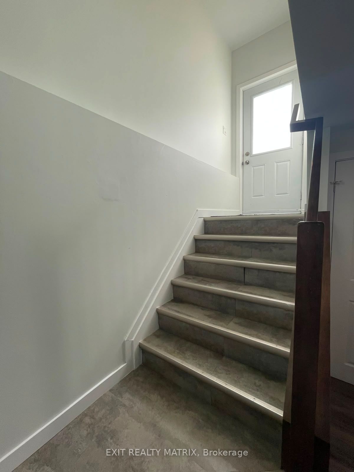 1557 Belcourt Boulevard B, Orleans - Convent Glen and Area, ON K1C 1M3 photo 5
