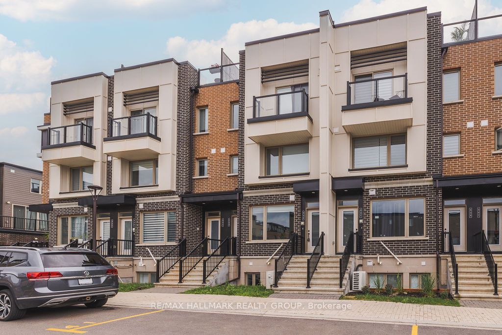 535 Ozawa Private, Manor Park - Cardinal Glen and Area, ON K1K 4Z8