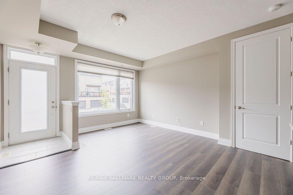 535 Ozawa Private, Manor Park - Cardinal Glen and Area, ON K1K 4Z8 photo 4
