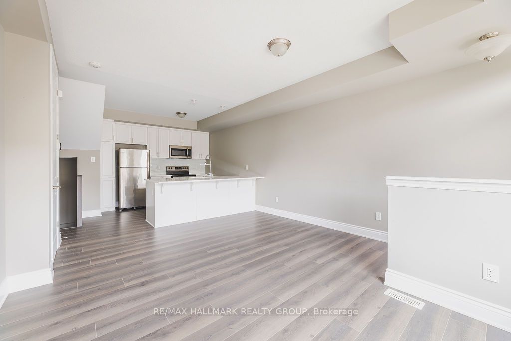 535 Ozawa Private, Manor Park - Cardinal Glen and Area, ON K1K 4Z8 photo 5