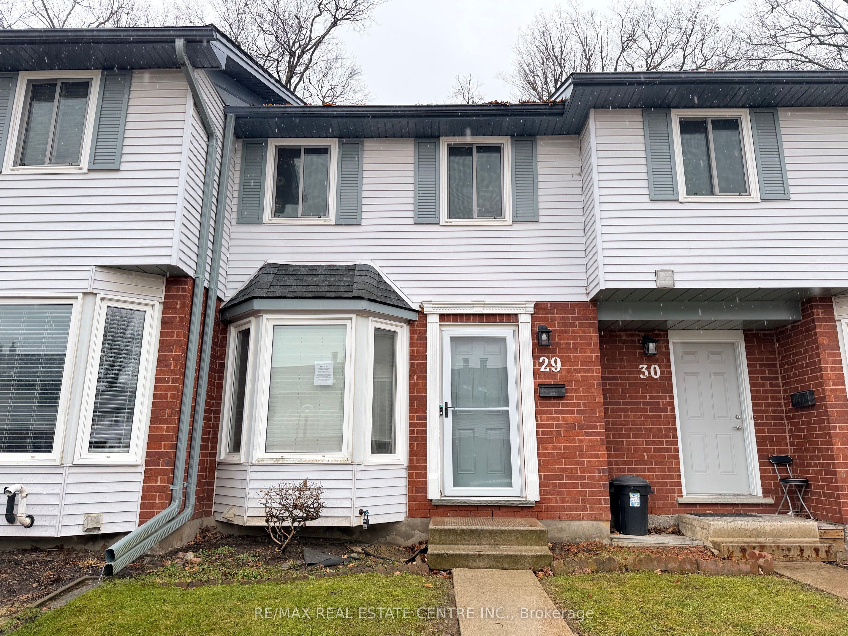 219 Kingswood Drive 29, Kitchener, ON N2E 3J5 photo 2