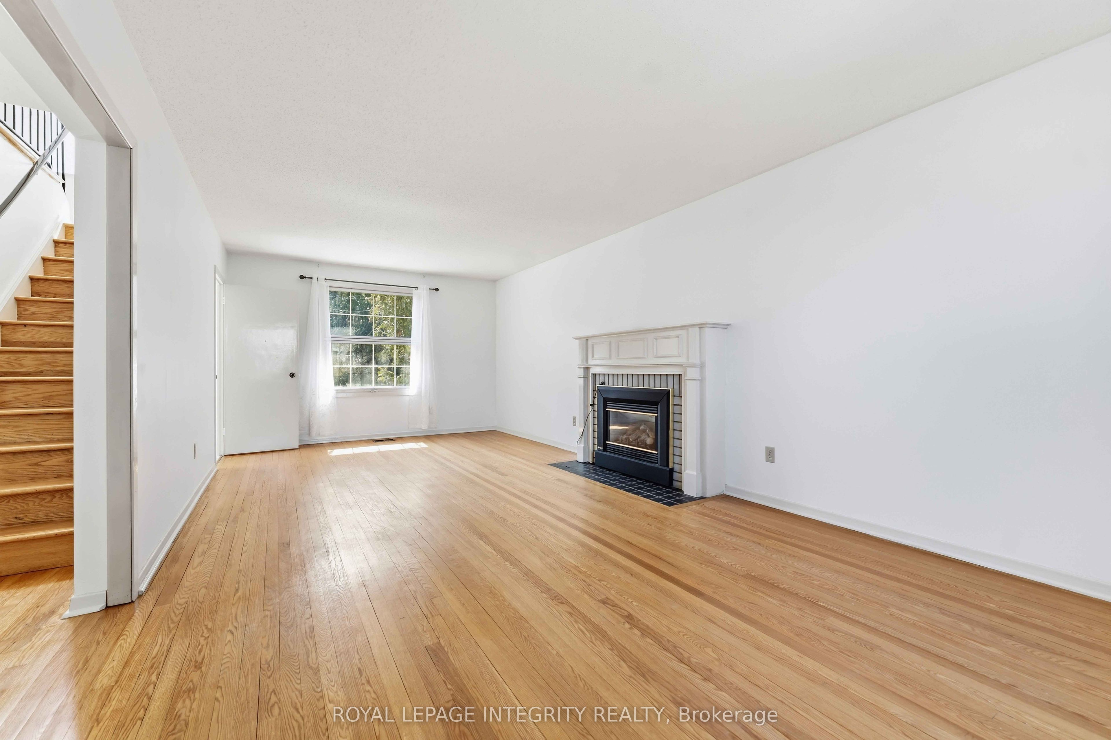 1842 Playfair Drive, Alta Vista and Area, ON K1H 5S1 photo 4