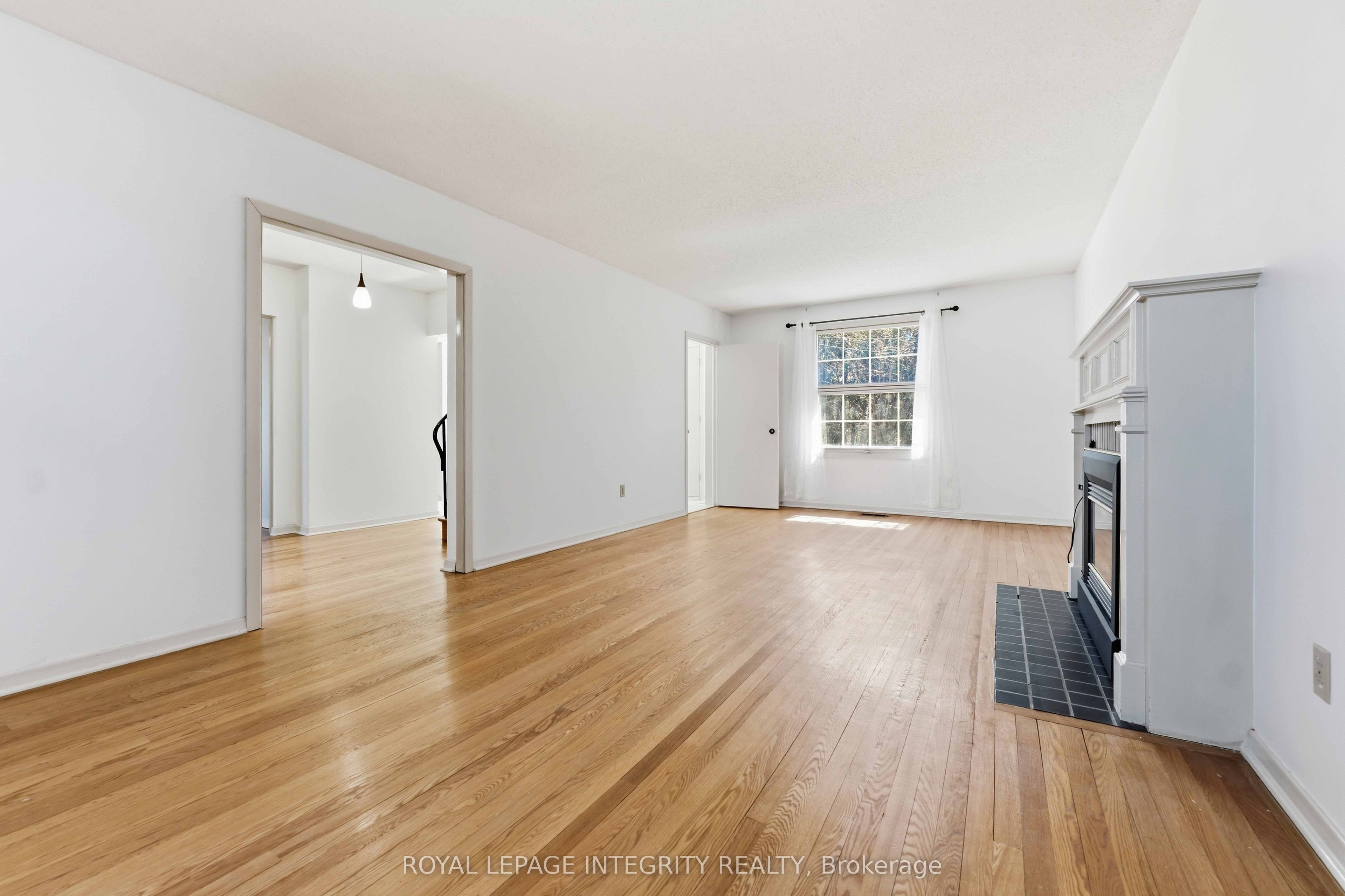 1842 Playfair Drive, Alta Vista and Area, ON K1H 5S1 photo 5