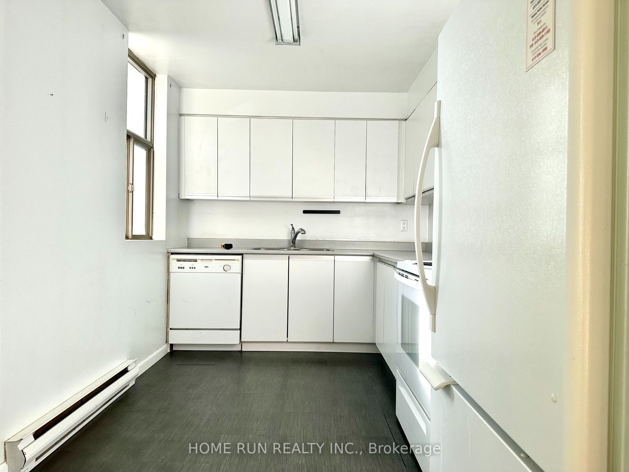 2760 Carousel Crescent 210, Blossom Park - Airport and Area, ON K1T 2N4 photo 4