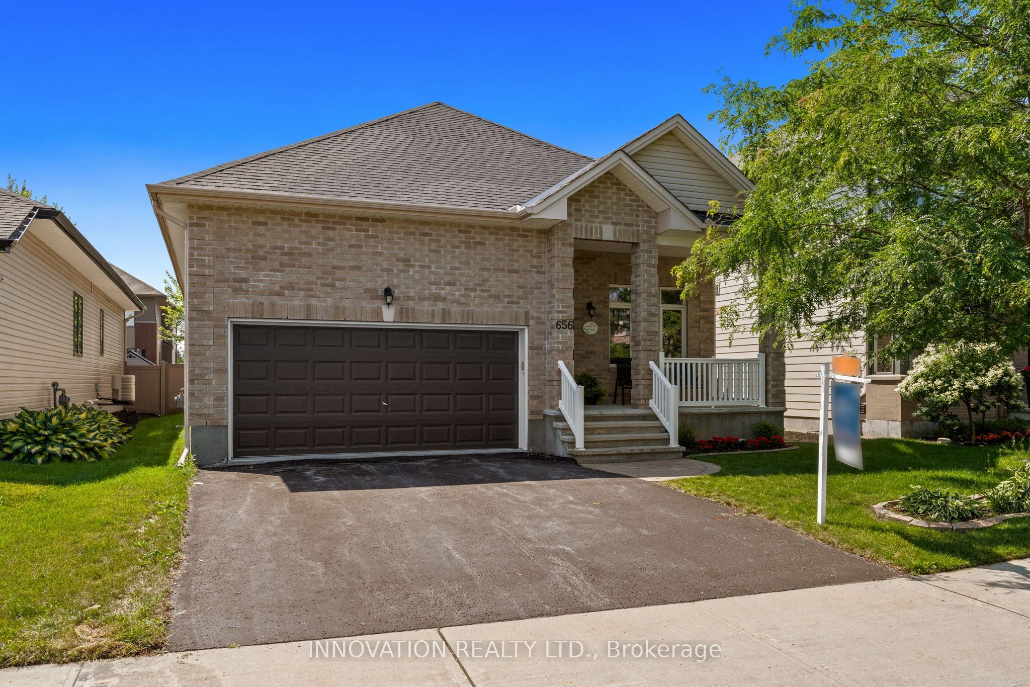 656 Bridleglen Crescent, Kanata, ON K2M 0H2