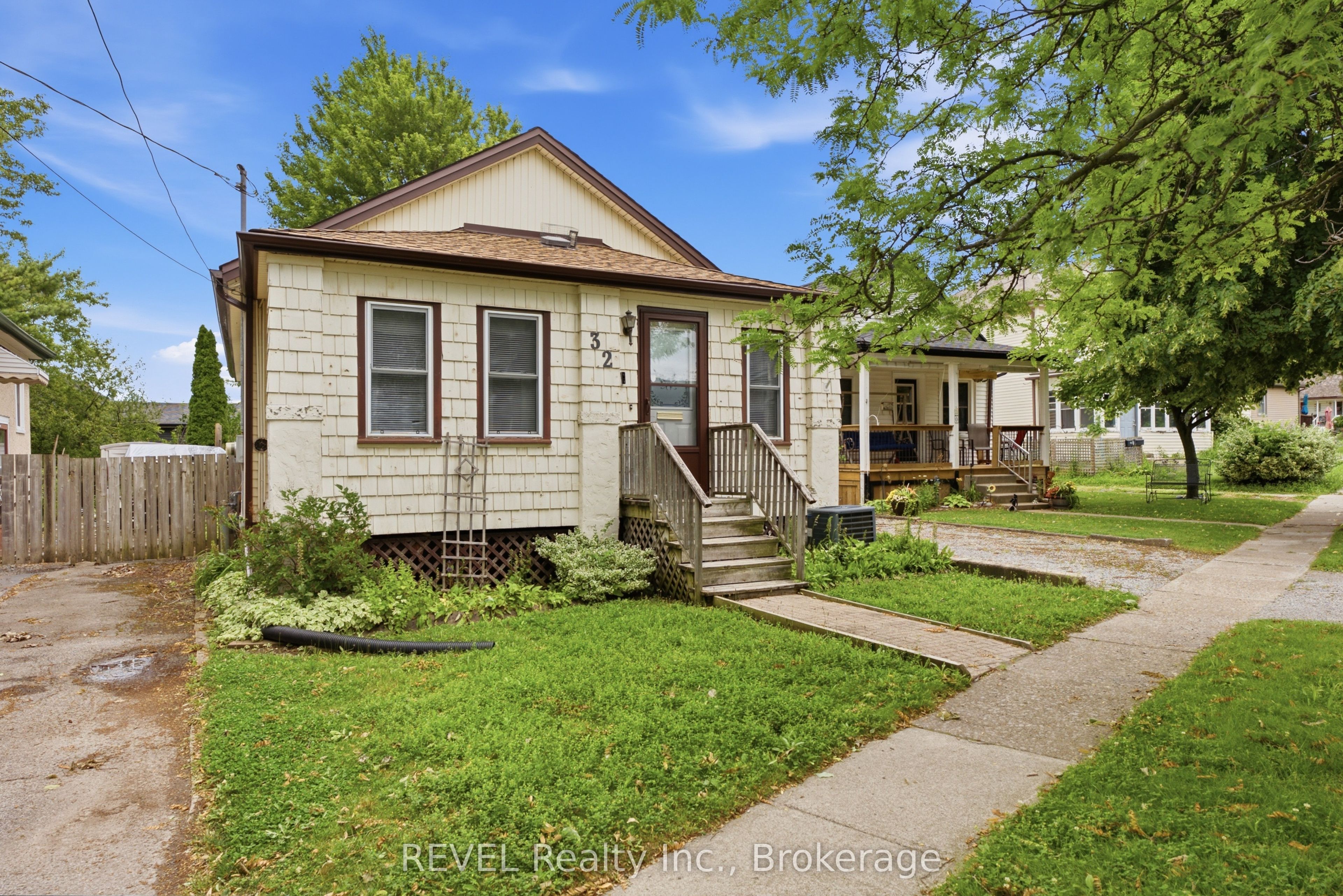 32 St Peter Street, St. Catharines, ON L2T 1N9 photo 3