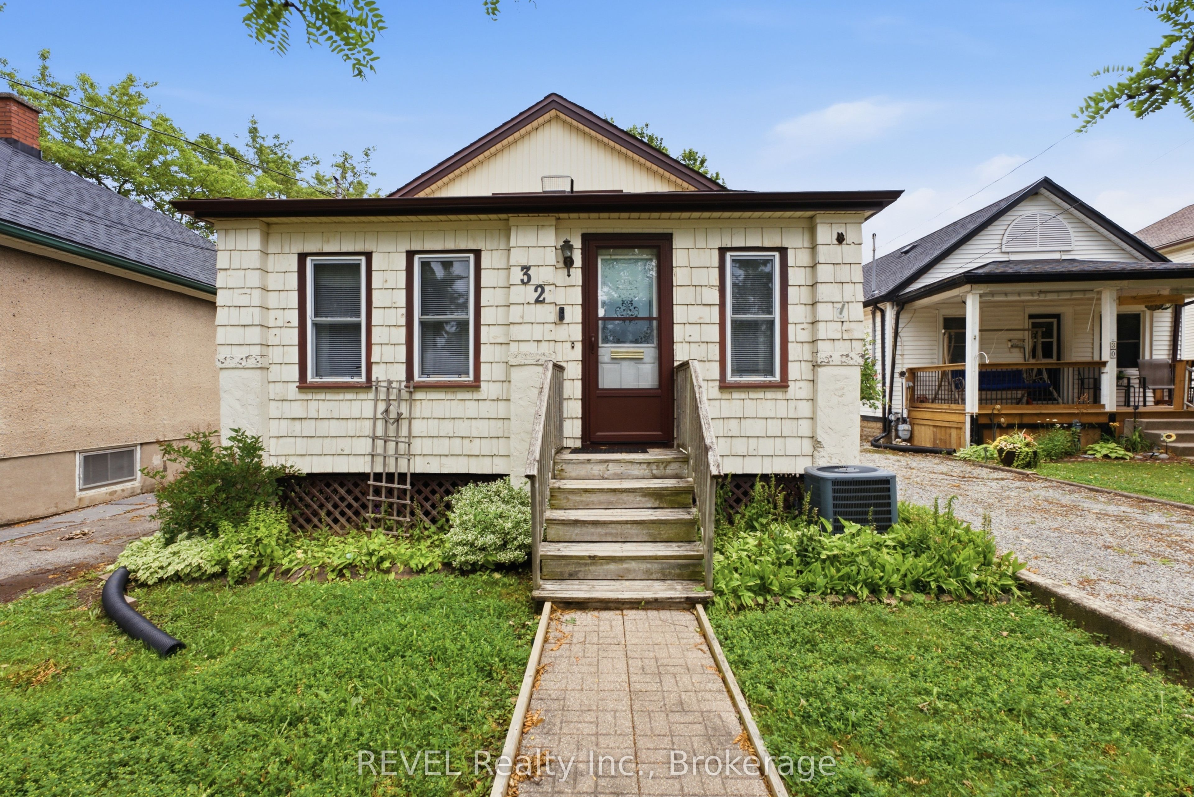 32 St Peter Street, St. Catharines, ON L2T 1N9 photo 4