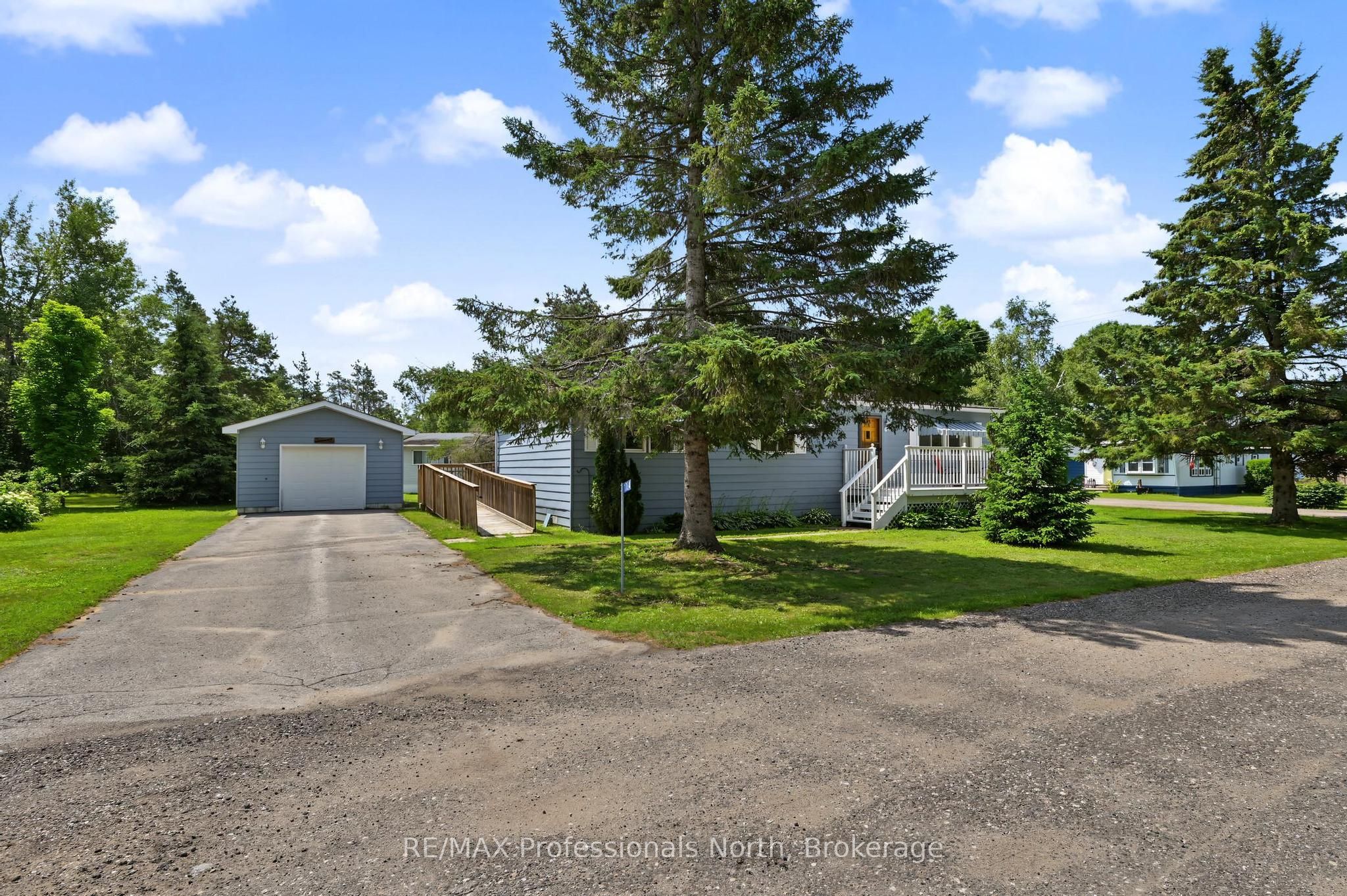 1084 Seventh Lane, Minden Hills, ON K0M 2K0