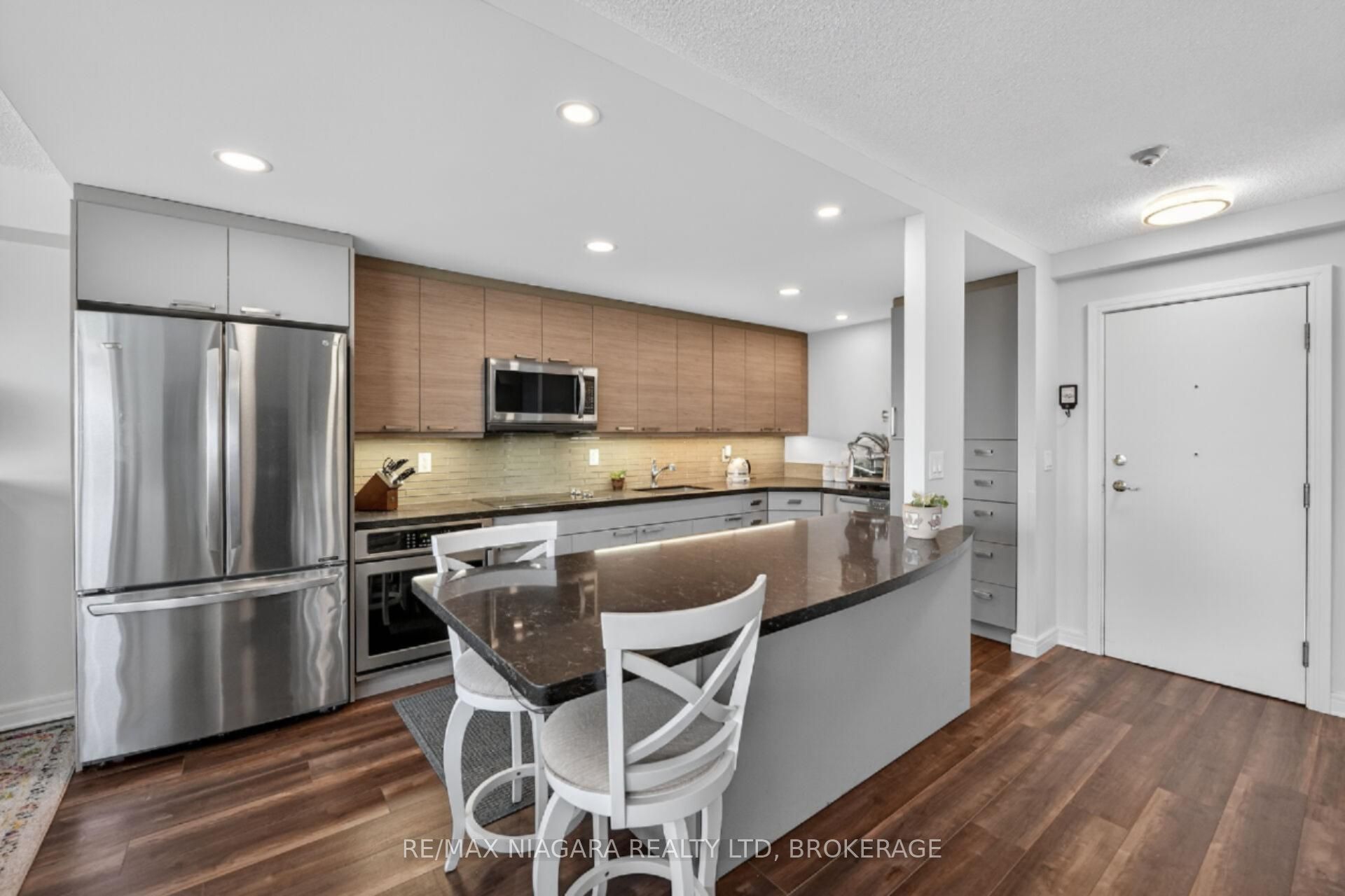81 Scott Street 711, St. Catharines, ON L2N 7L5 photo 3