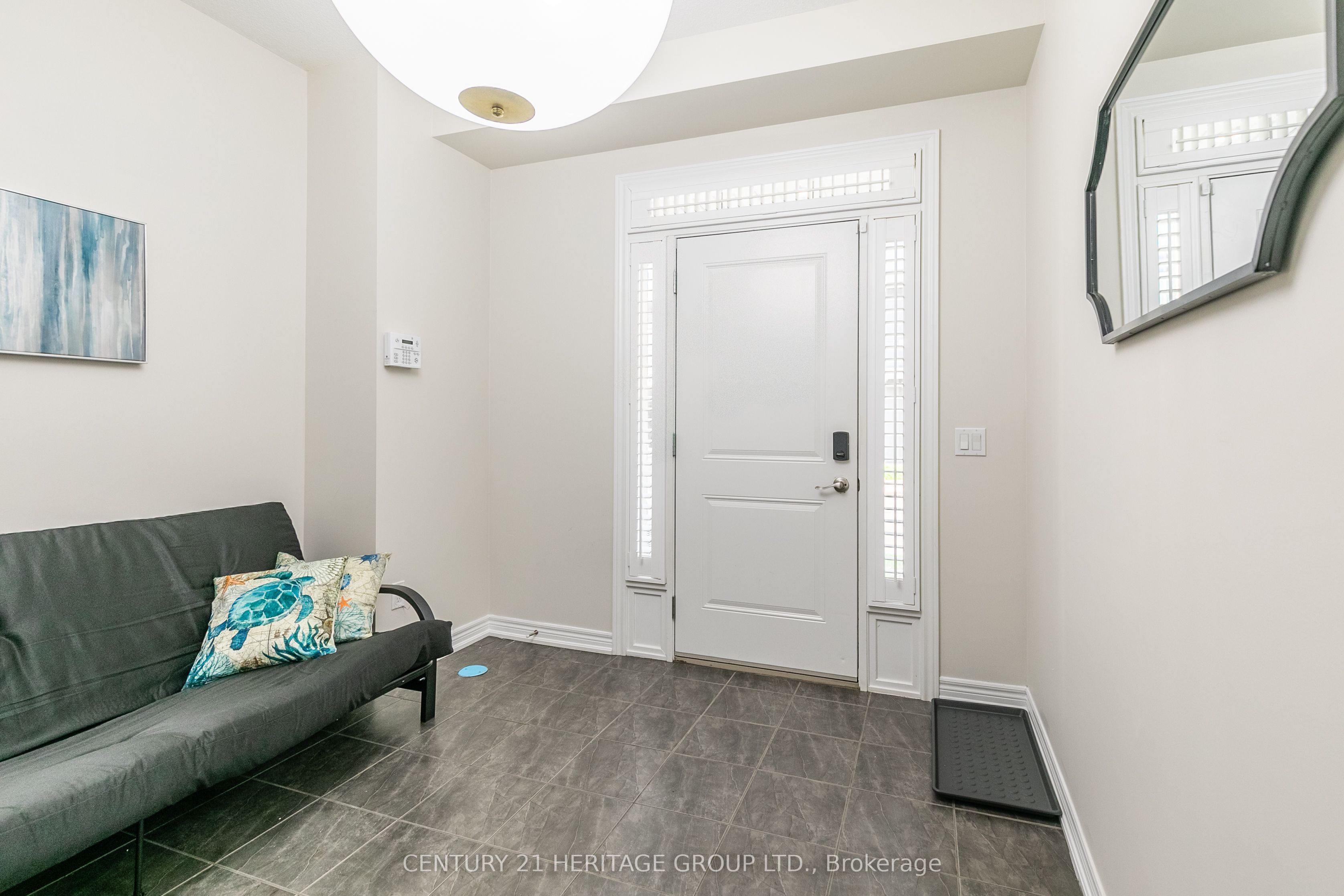 38 Southshore Crescent, Hamilton, ON L8E 0J3 photo 3