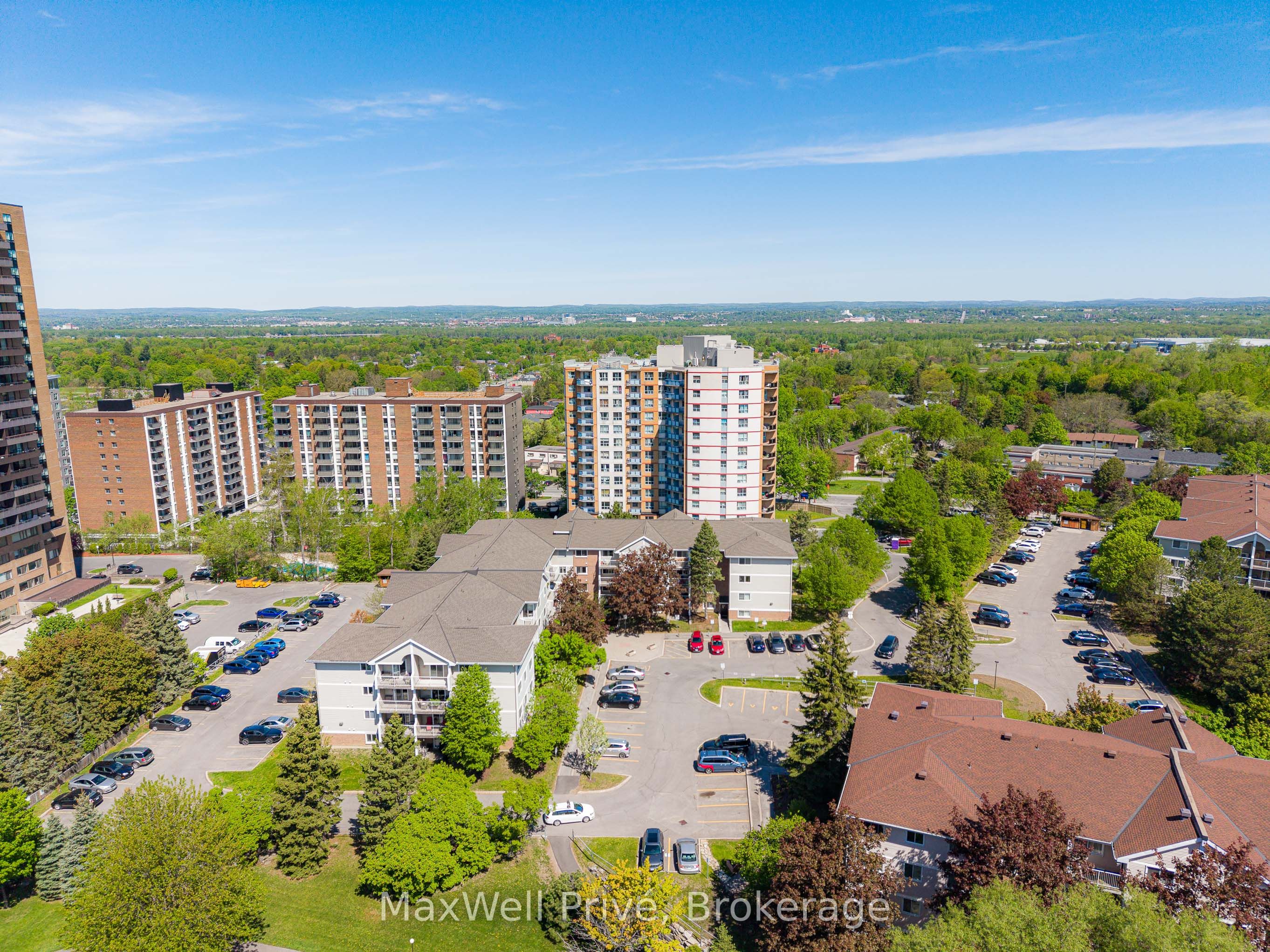 250 Brittany Drive 218, Manor Park - Cardinal Glen and Area, ON K1K 4M1 photo 5