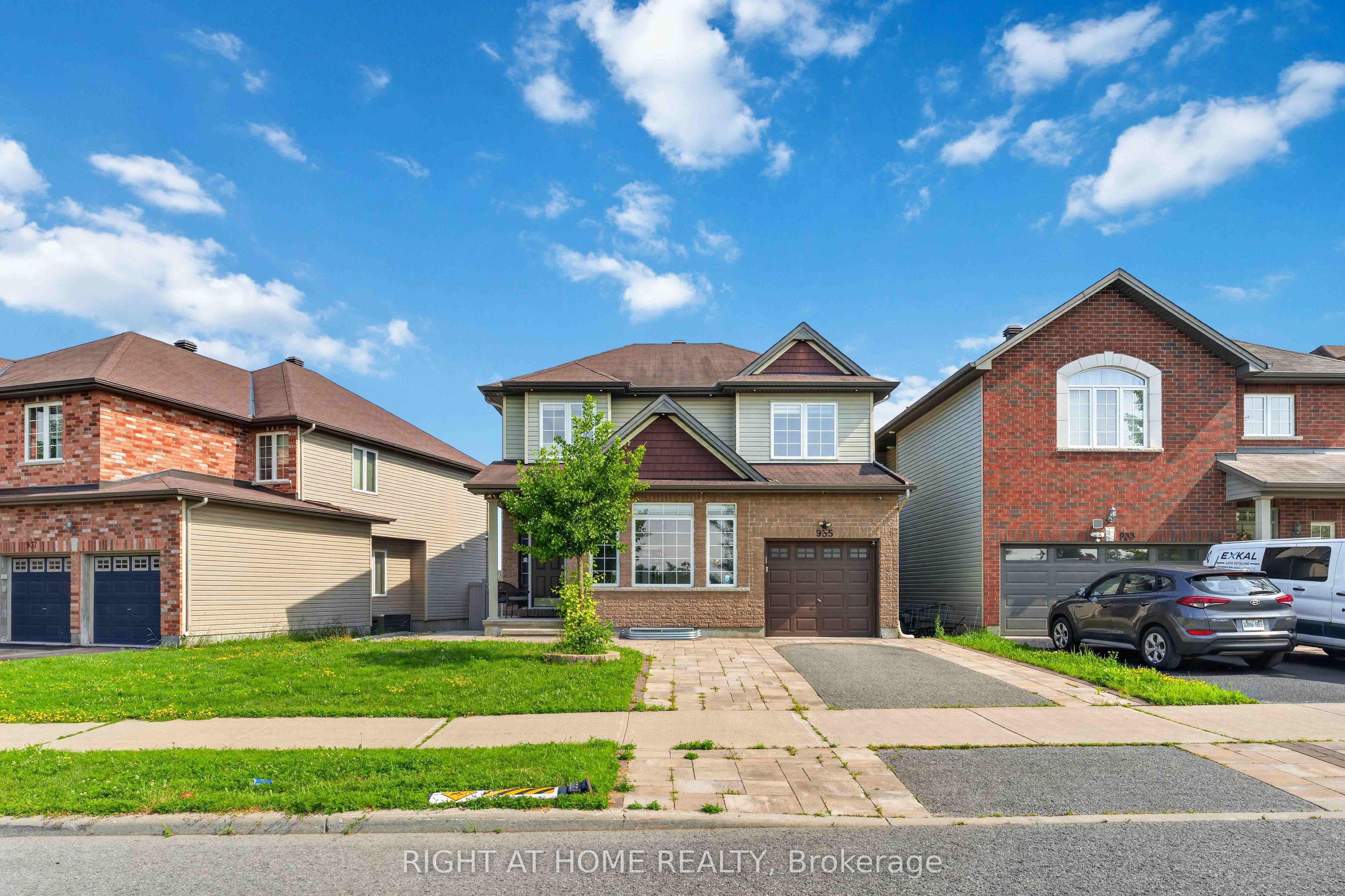 935 Rotary Way, Leitrim, ON K1T 0L2
