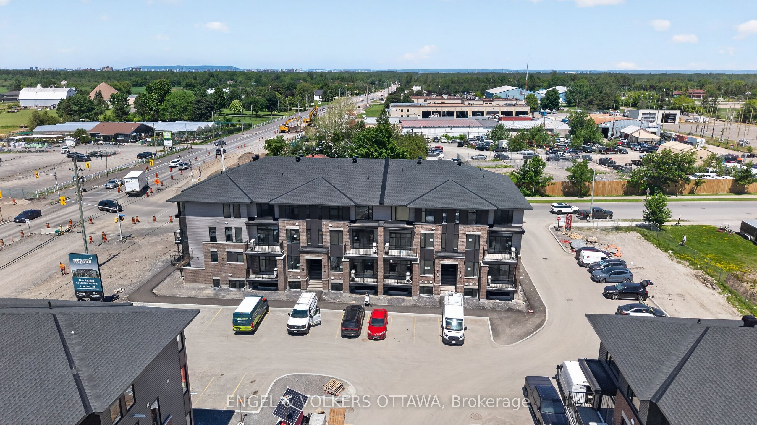 132 Stardust Private, Leitrim, ON K1T 3W6 photo 3