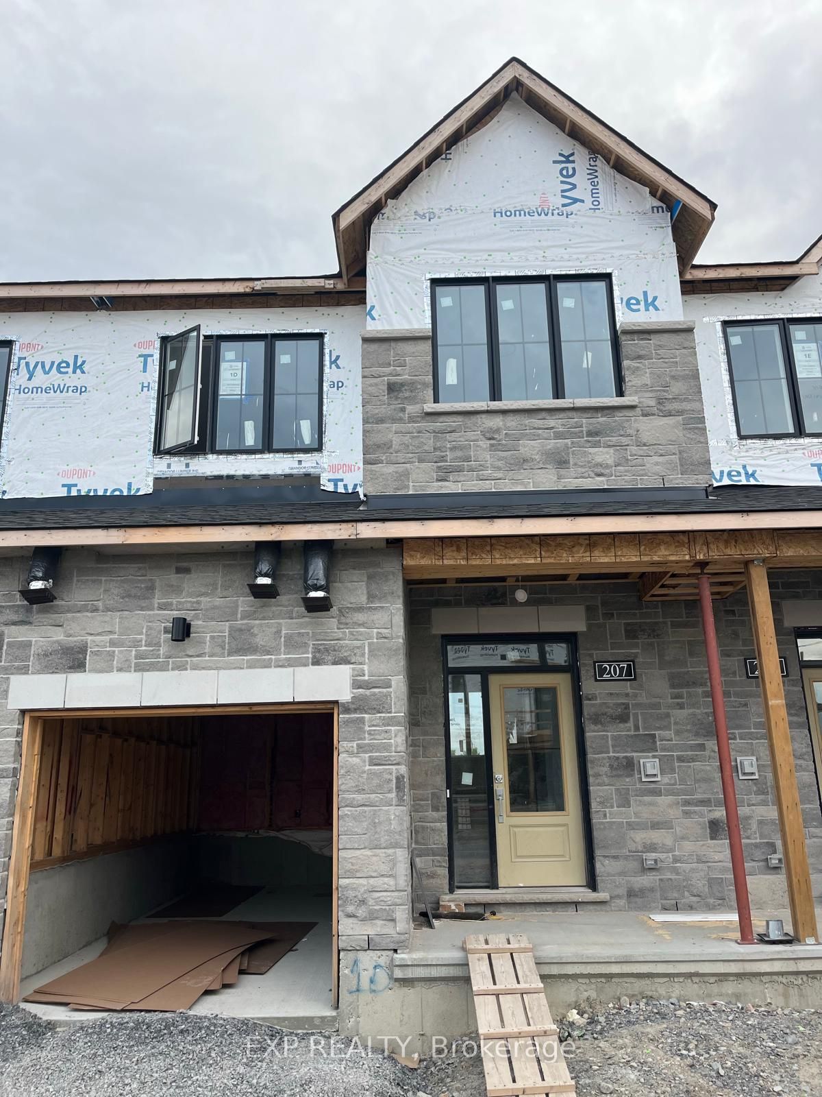 207 bankside way Way, Barrhaven, ON K2J 7N3 photo 2