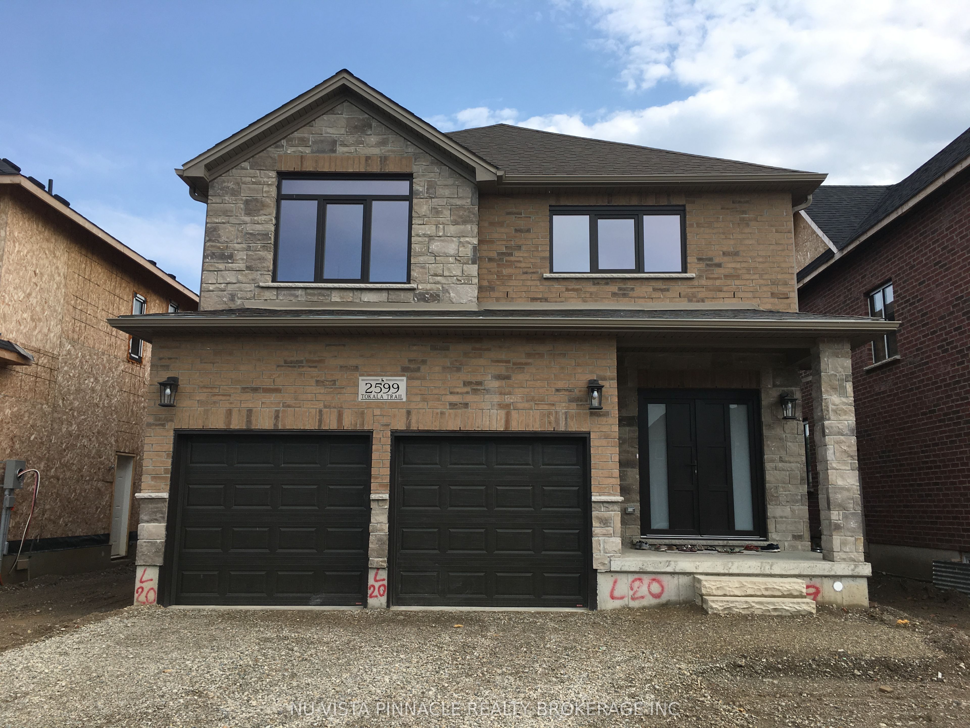 2599 Tokala Trail, London North, ON N6G 0M4 photo 2