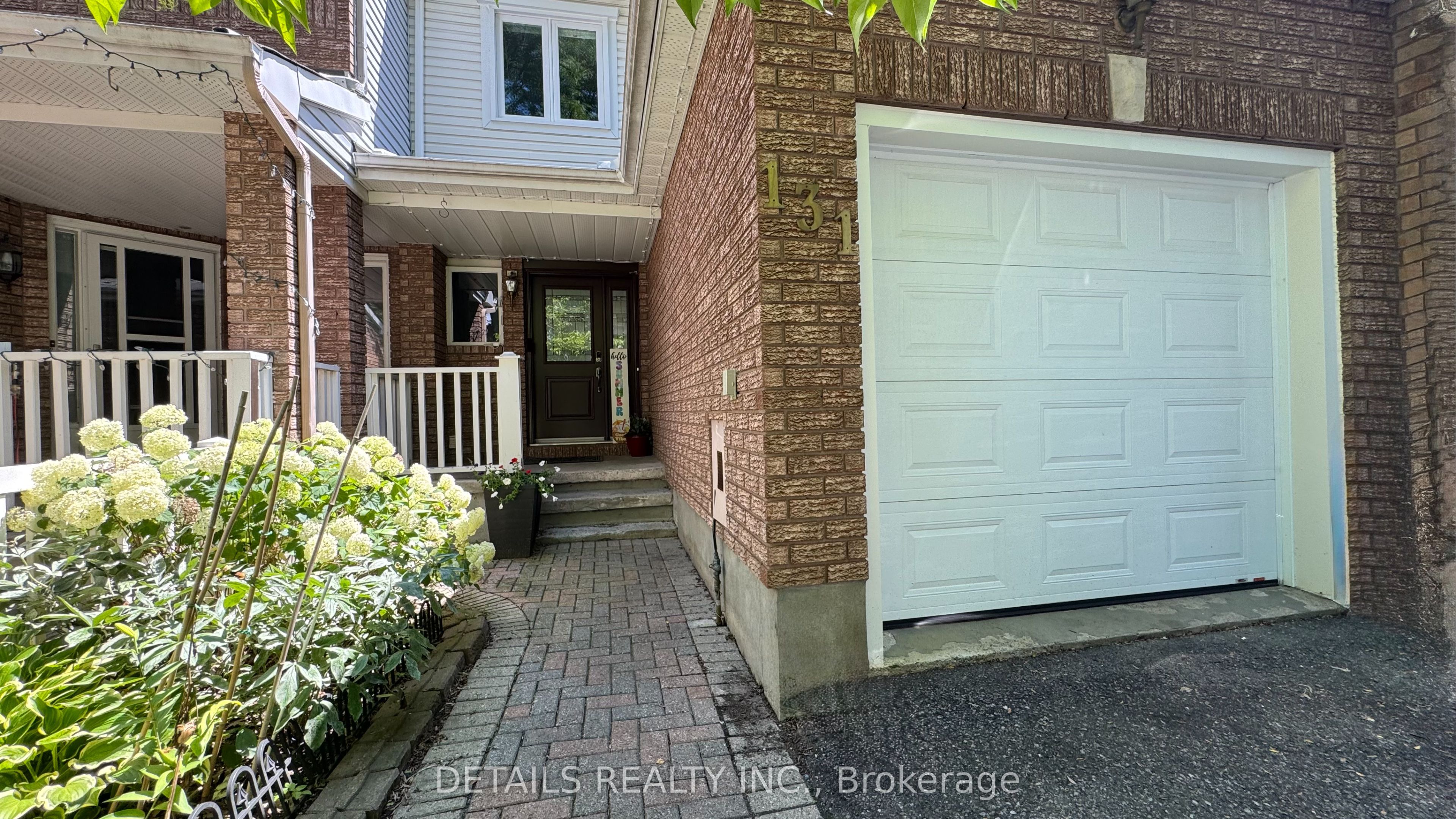 131 Markland Crescent, Barrhaven, ON K2G 5Z8 photo 2