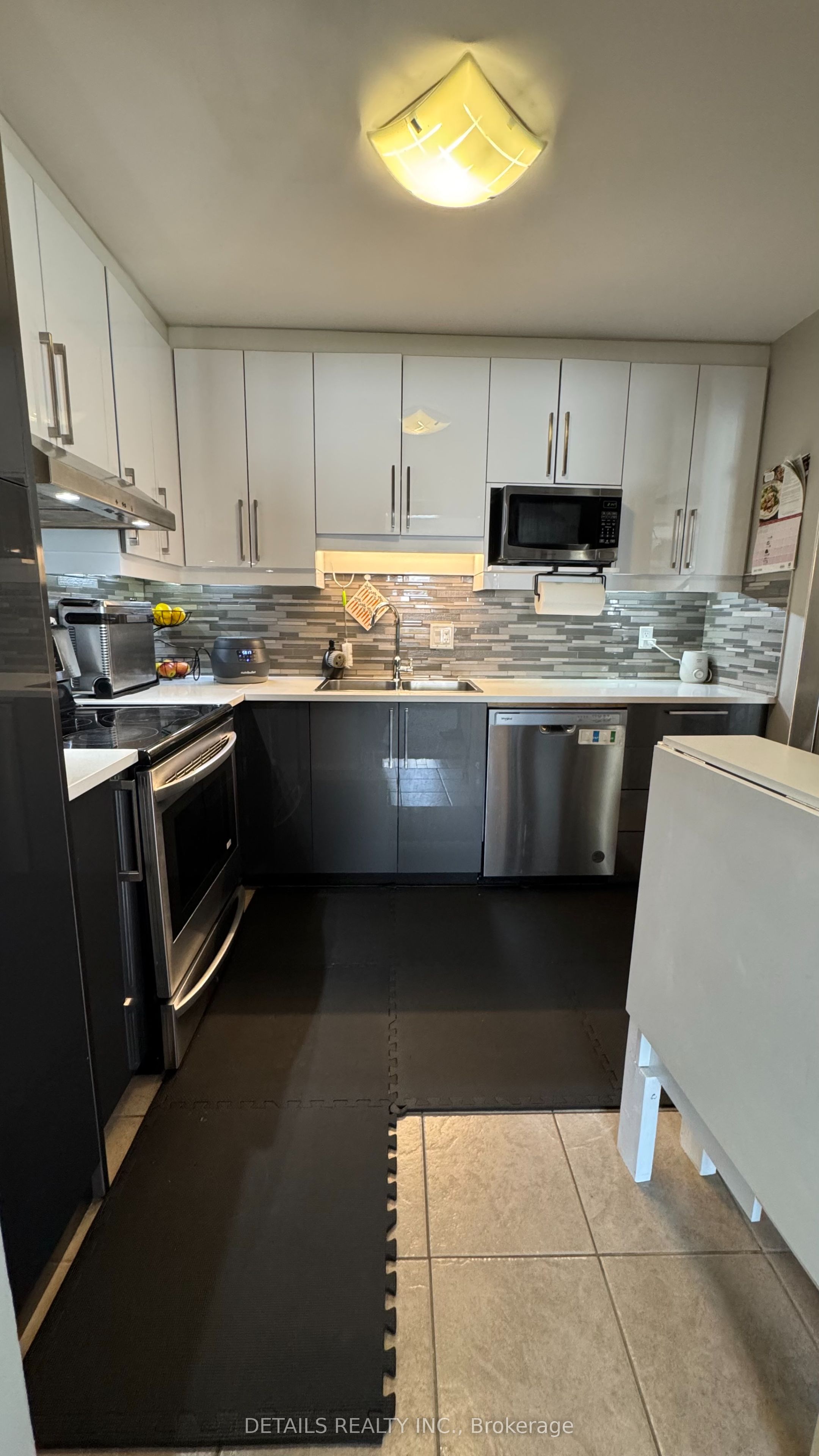 131 Markland Crescent, Barrhaven, ON K2G 5Z8 photo 5