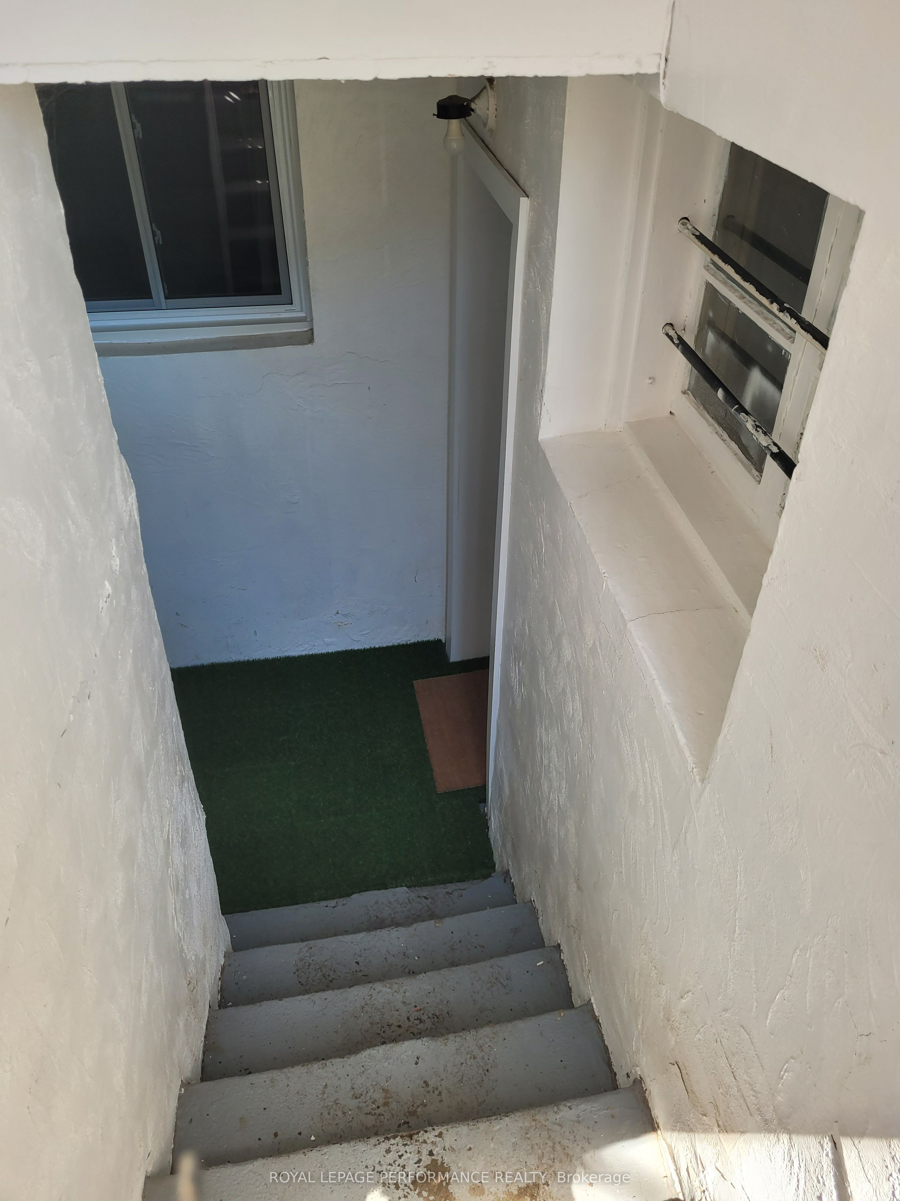 721 B Cooper Street, Ottawa Centre, ON K1R 5J5 photo 5