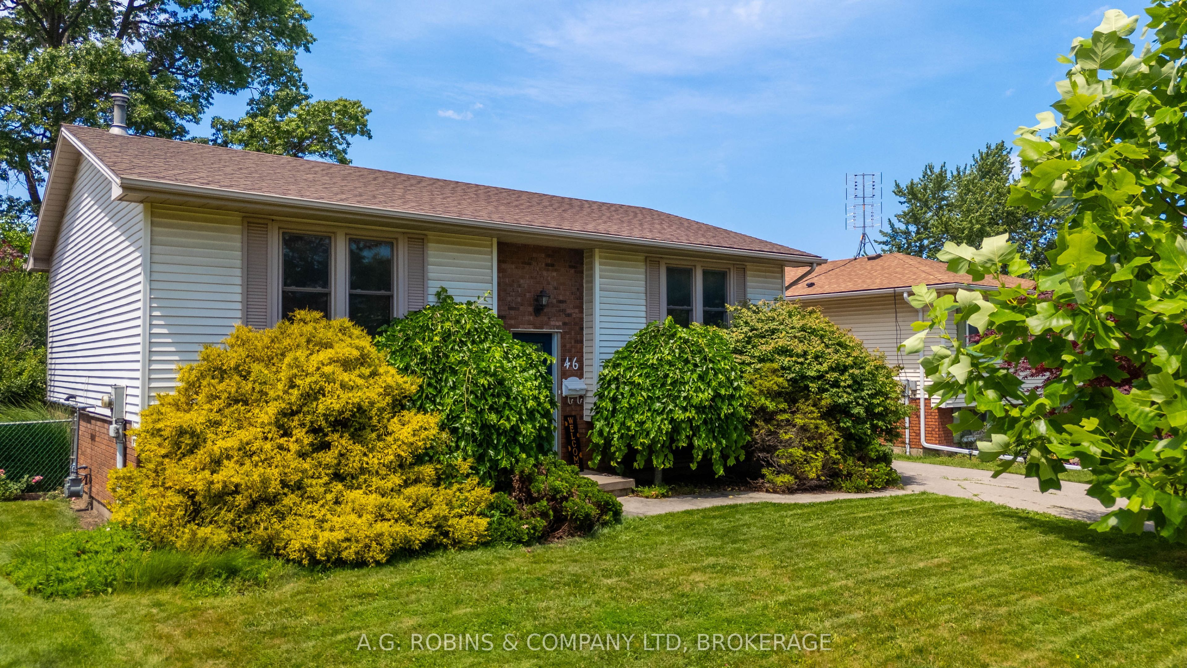 46 Dundonald Street, St. Catharines, ON L2P 3V6 photo 2