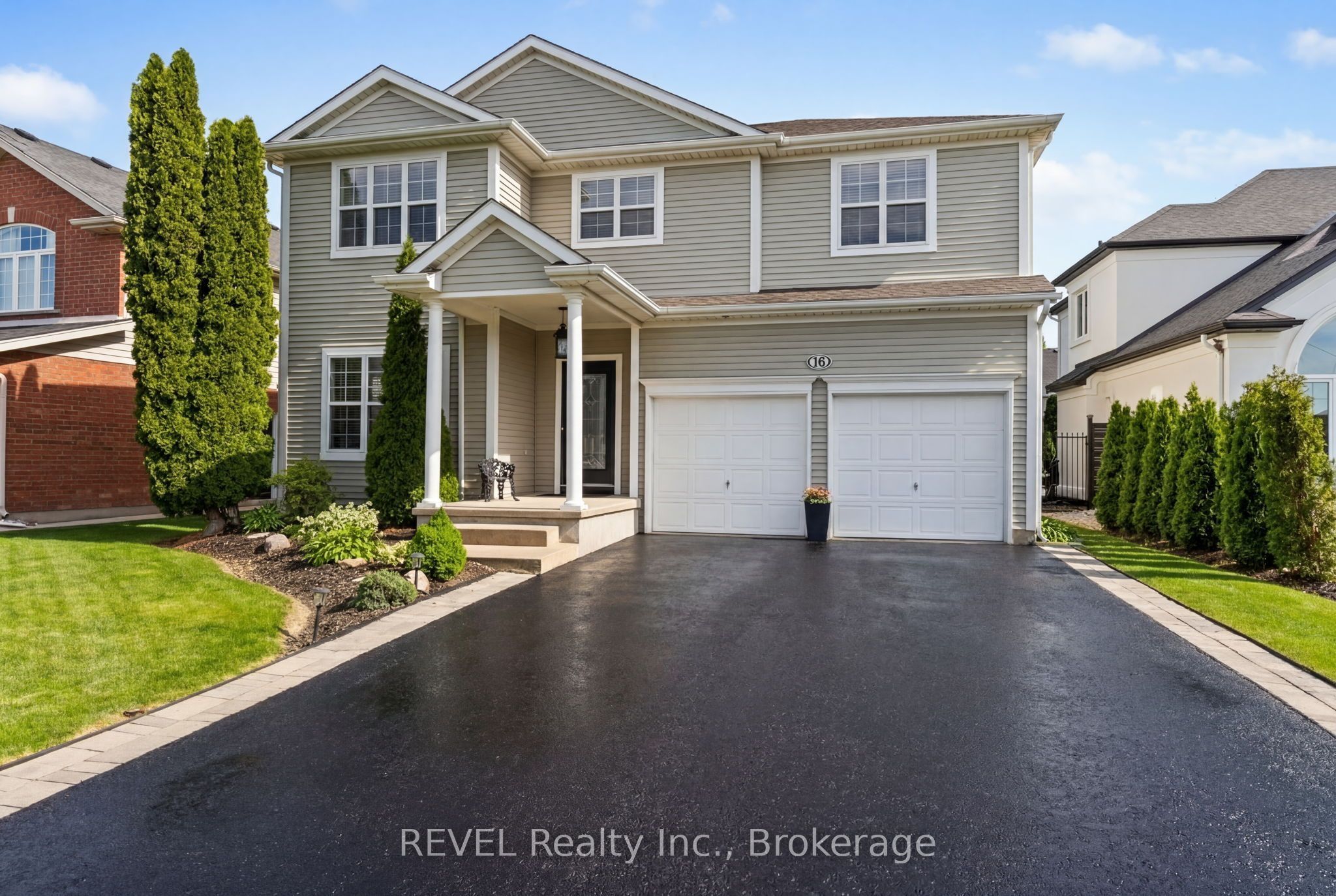 16 Maracay Way, St. Catharines, ON L2W 1C5
