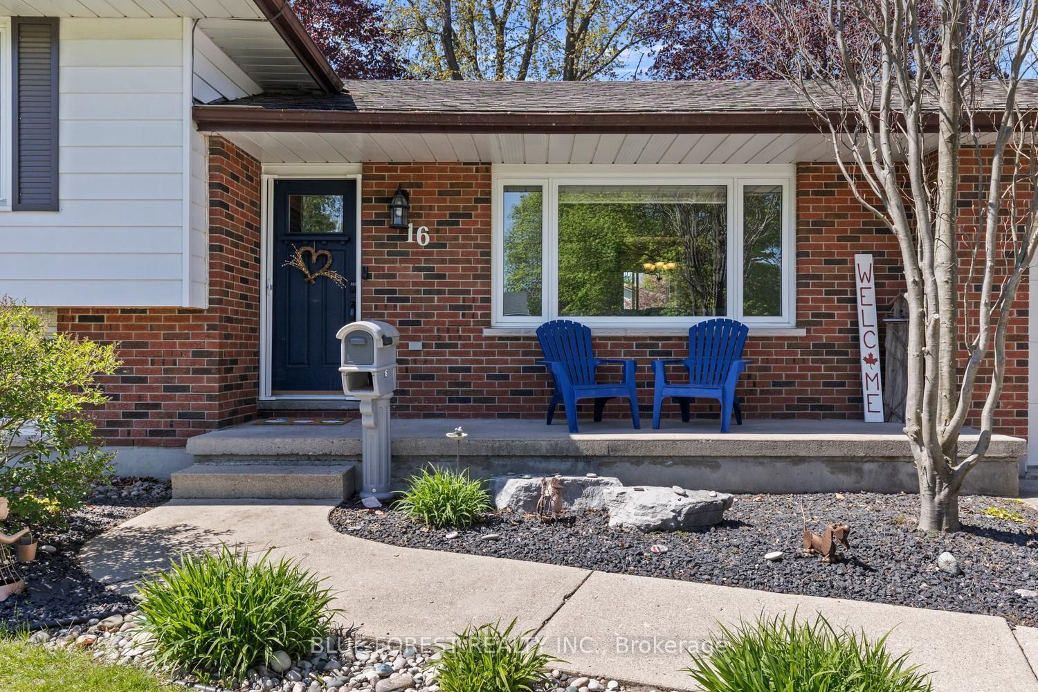 16 Dell Drive, Strathroy-Caradoc, ON N7G 3N5 photo 3
