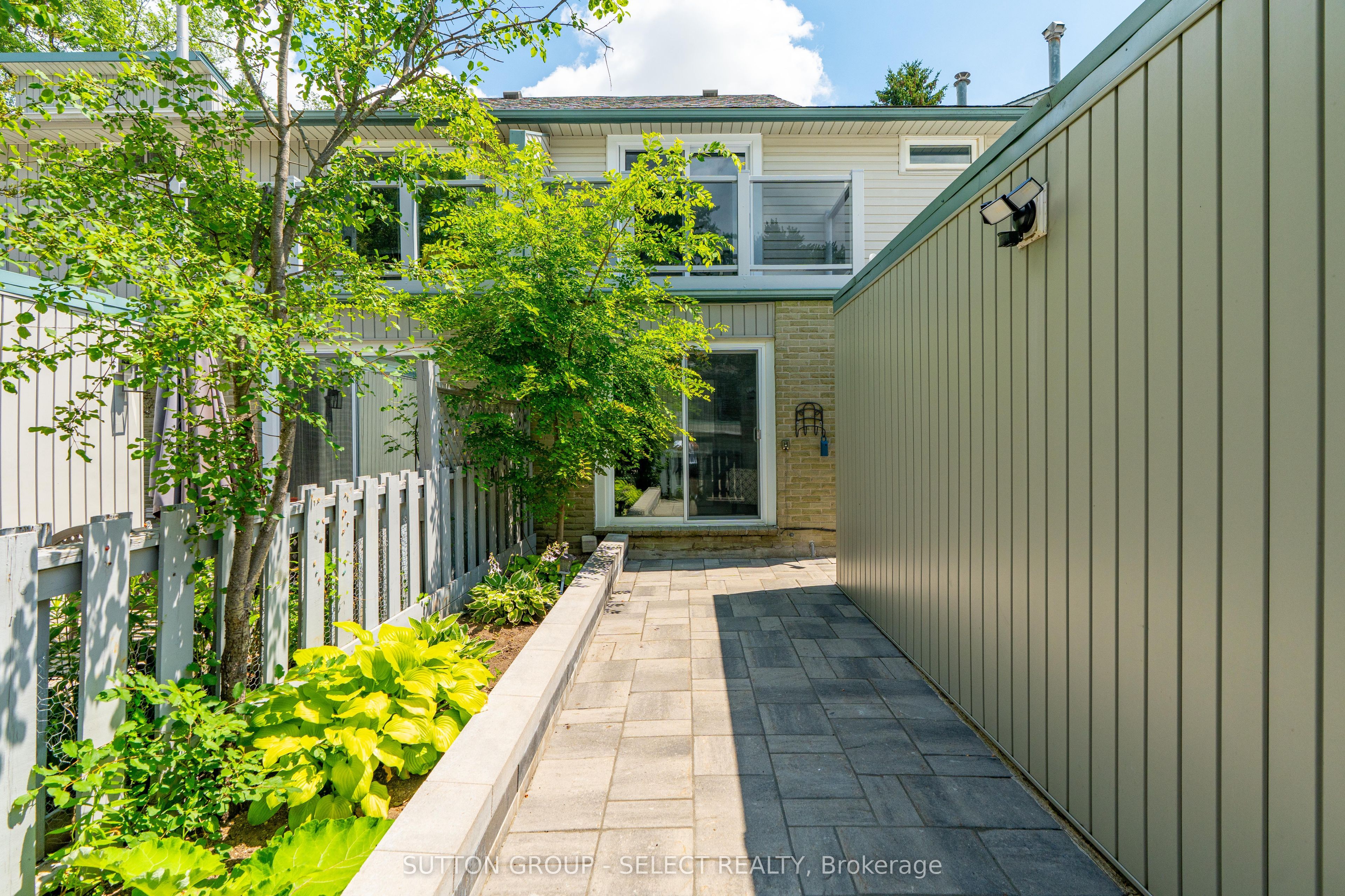 665 Woodcrest Boulevard, London South, ON N6K 1P8 photo 2