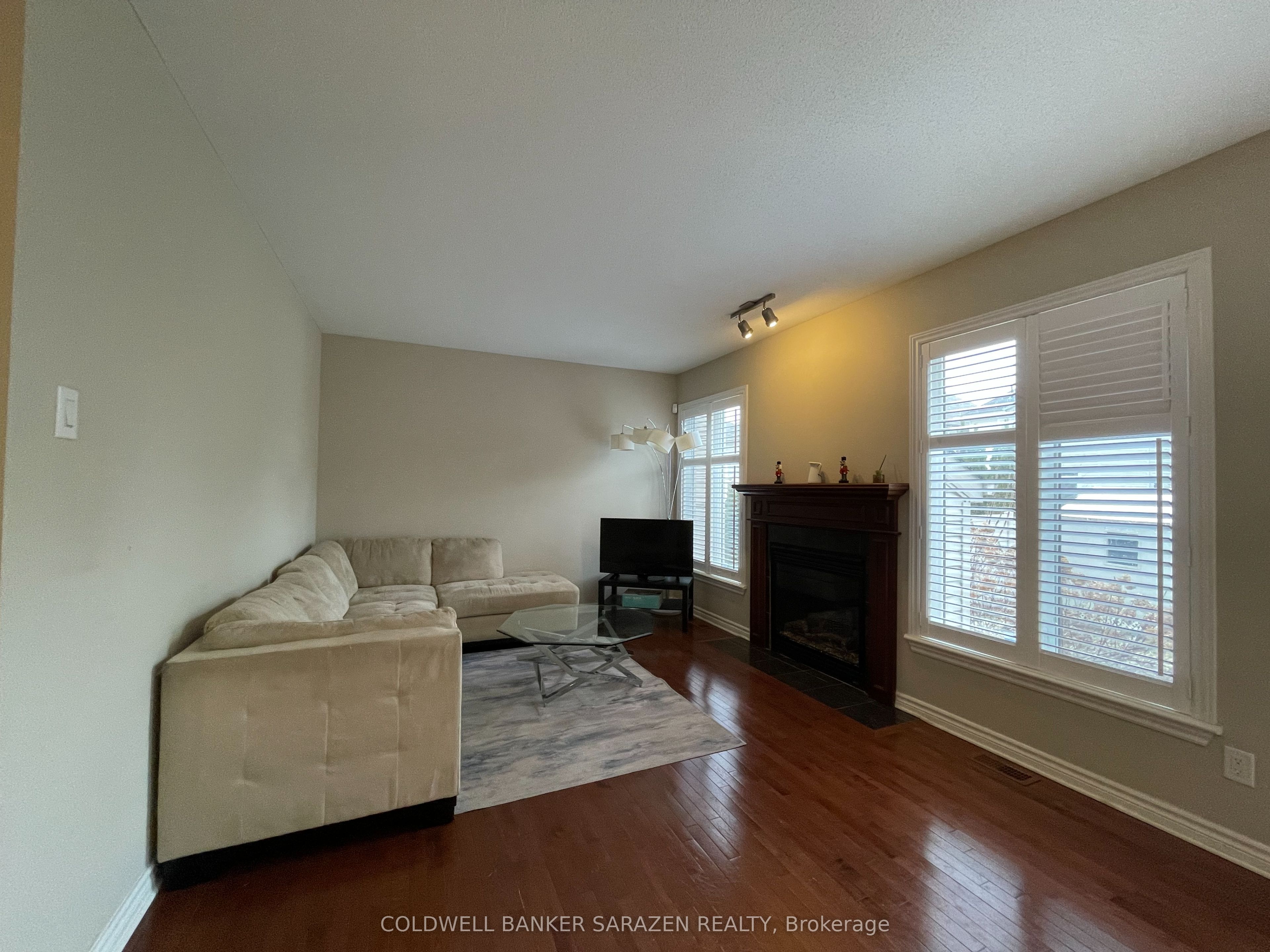 105 AUGUST LILY Crescent, Blossom Park - Airport and Area, ON K1V 2A6 photo 5