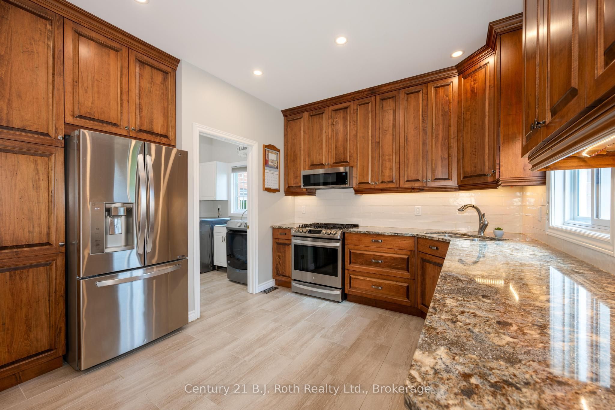 58 Meredith Drive, Middlesex Centre, ON N0M 2A0 photo 2