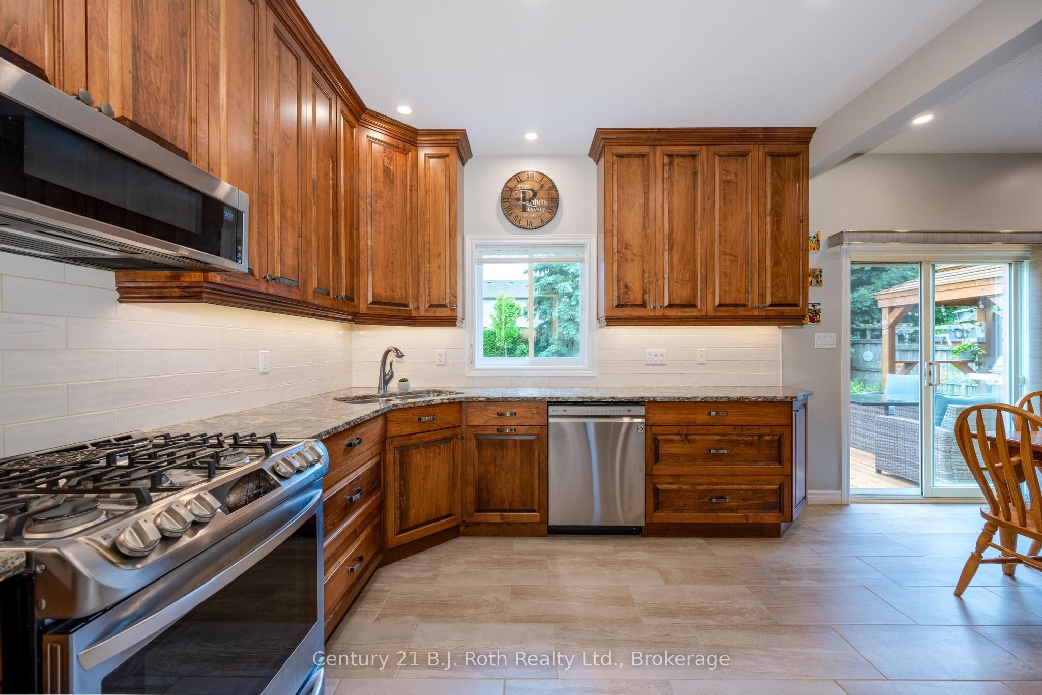 58 Meredith Drive, Middlesex Centre, ON N0M 2A0 photo 3