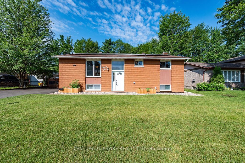 23 Roy Street, Petawawa, ON K8H 3A5 photo 3