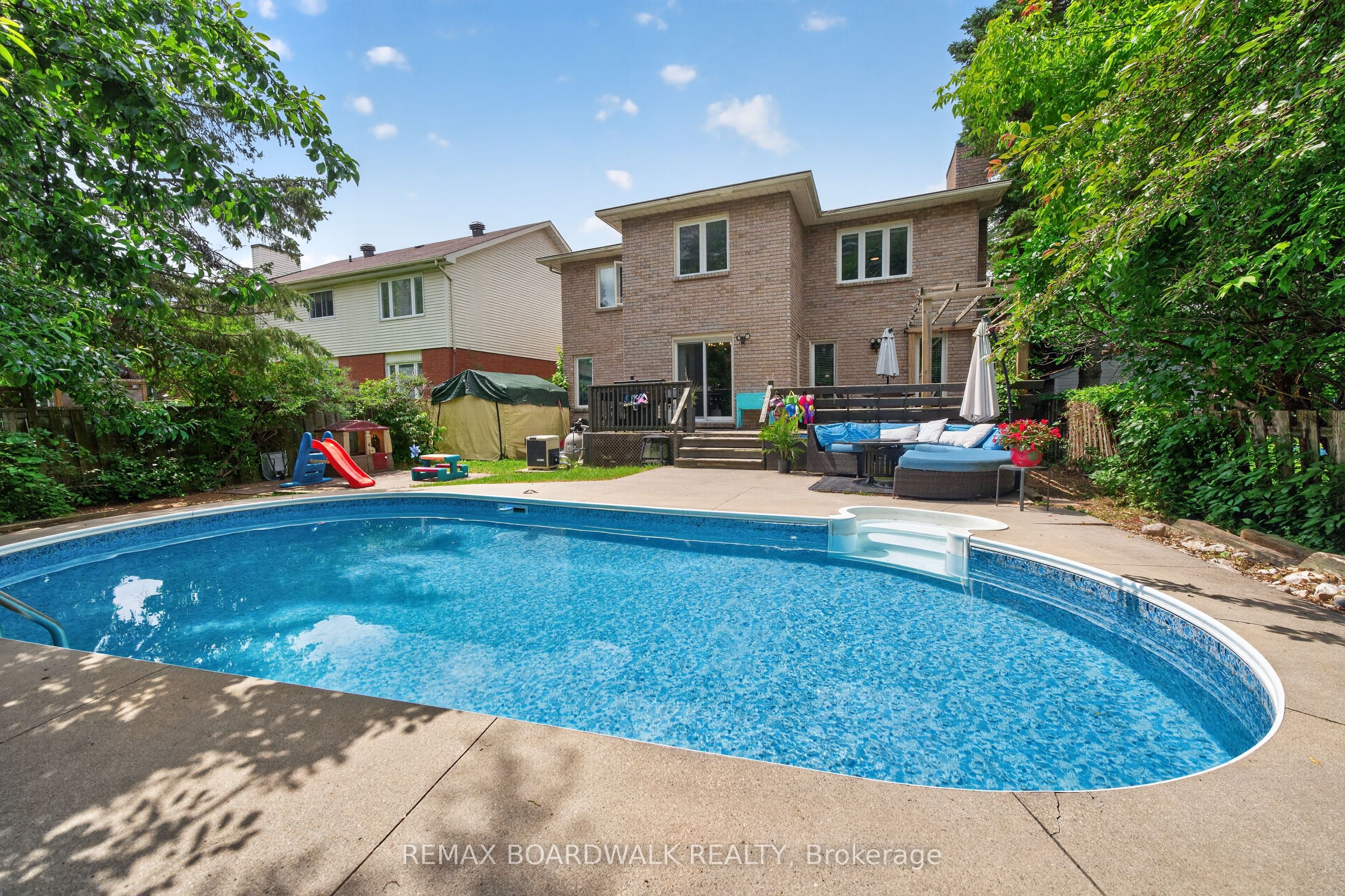 86 Vanstone Drive, Kanata, ON K2L 3T1 photo 3