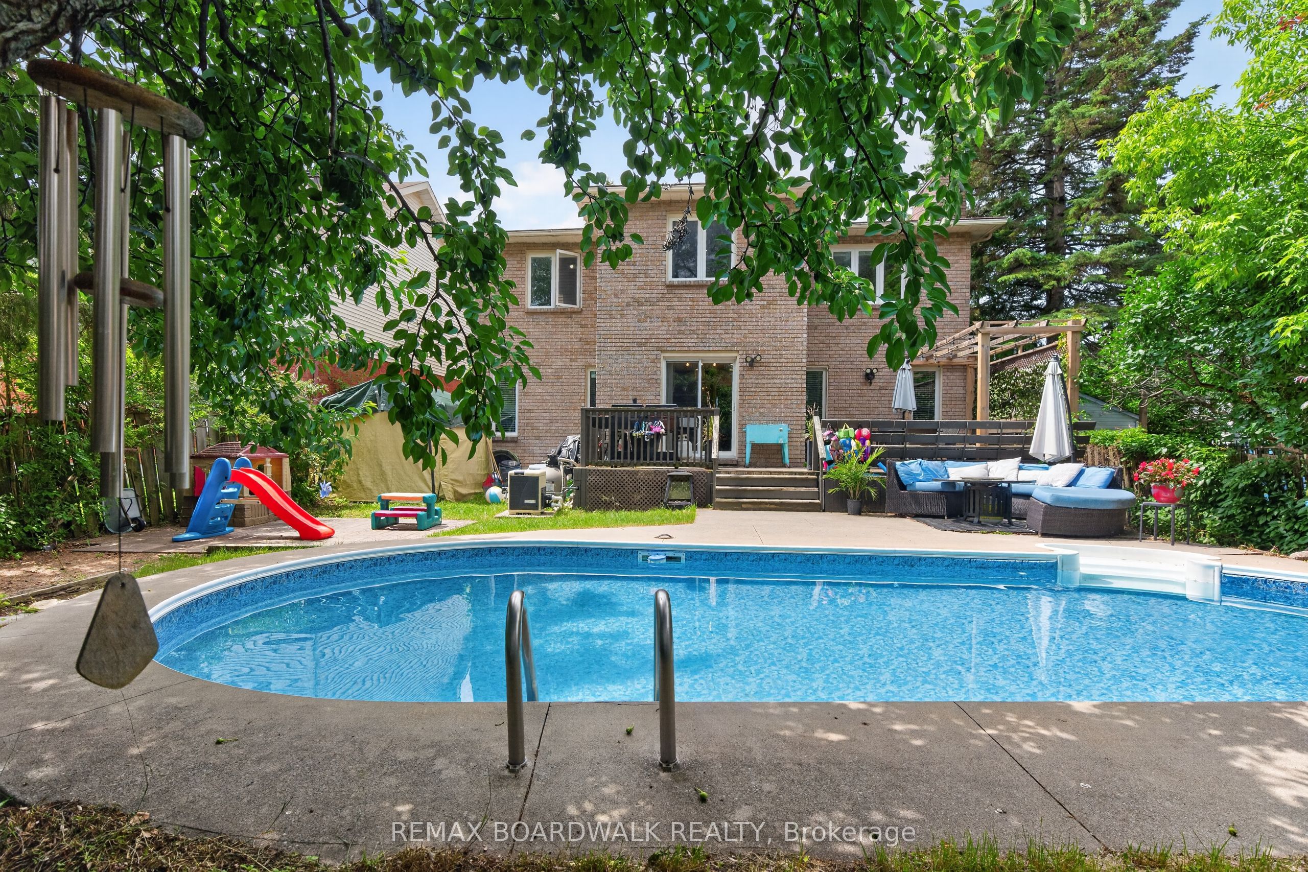86 Vanstone Drive, Kanata, ON K2L 3T1 photo 4