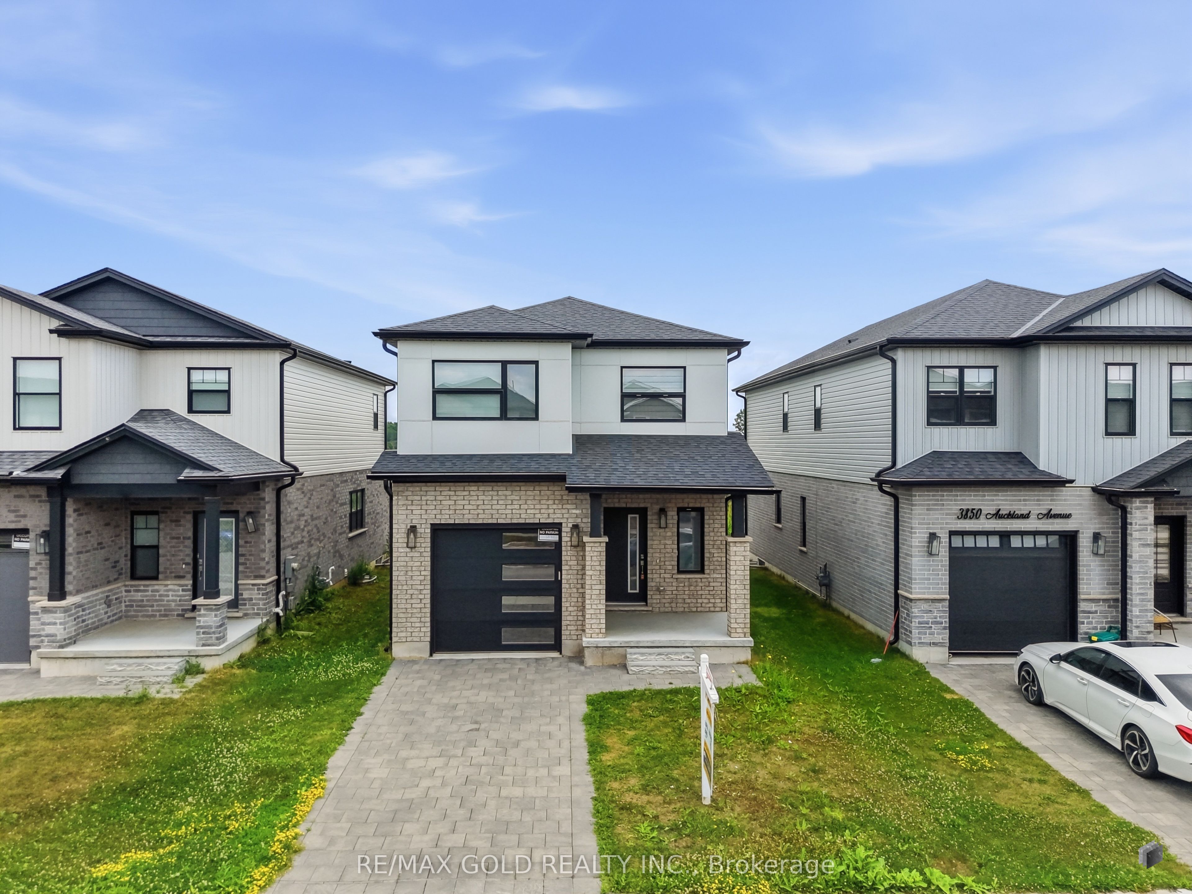 3846 Auckland Avenue, London South, ON N6L 0J2