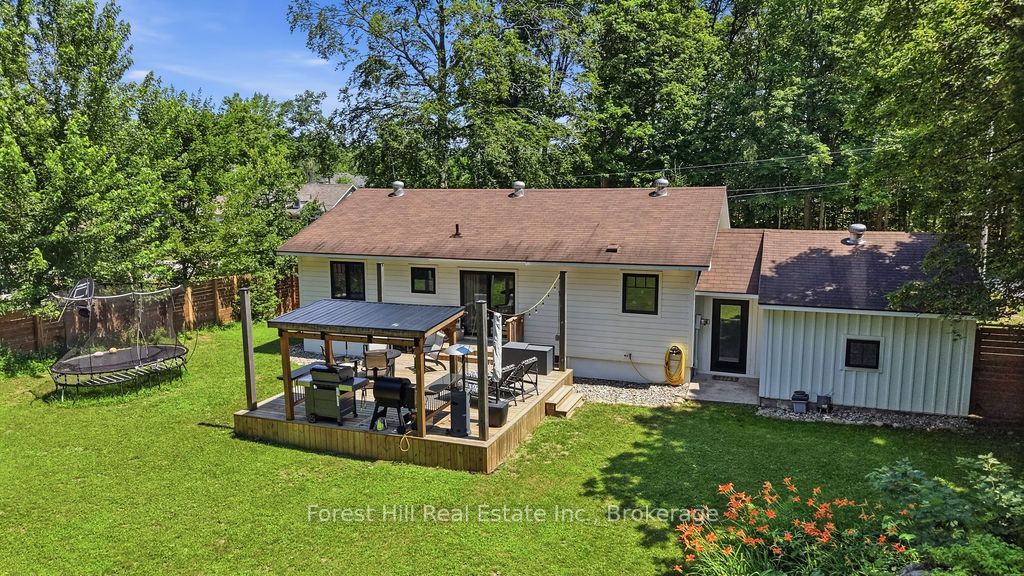 415 Wellington Street, Gravenhurst, ON P1P 1A7