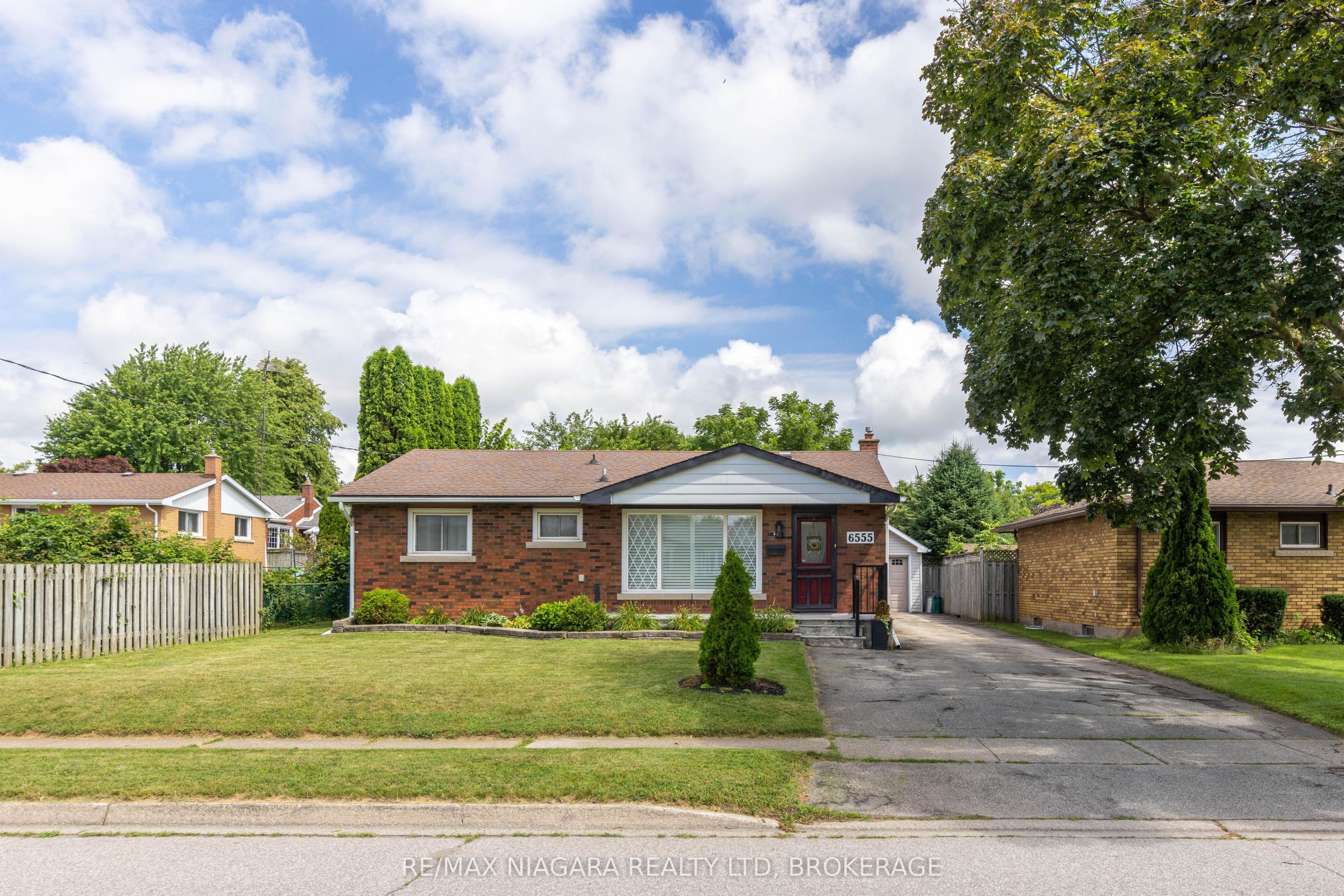 6555 Doreen Drive, Niagara Falls, ON L2E 5K6