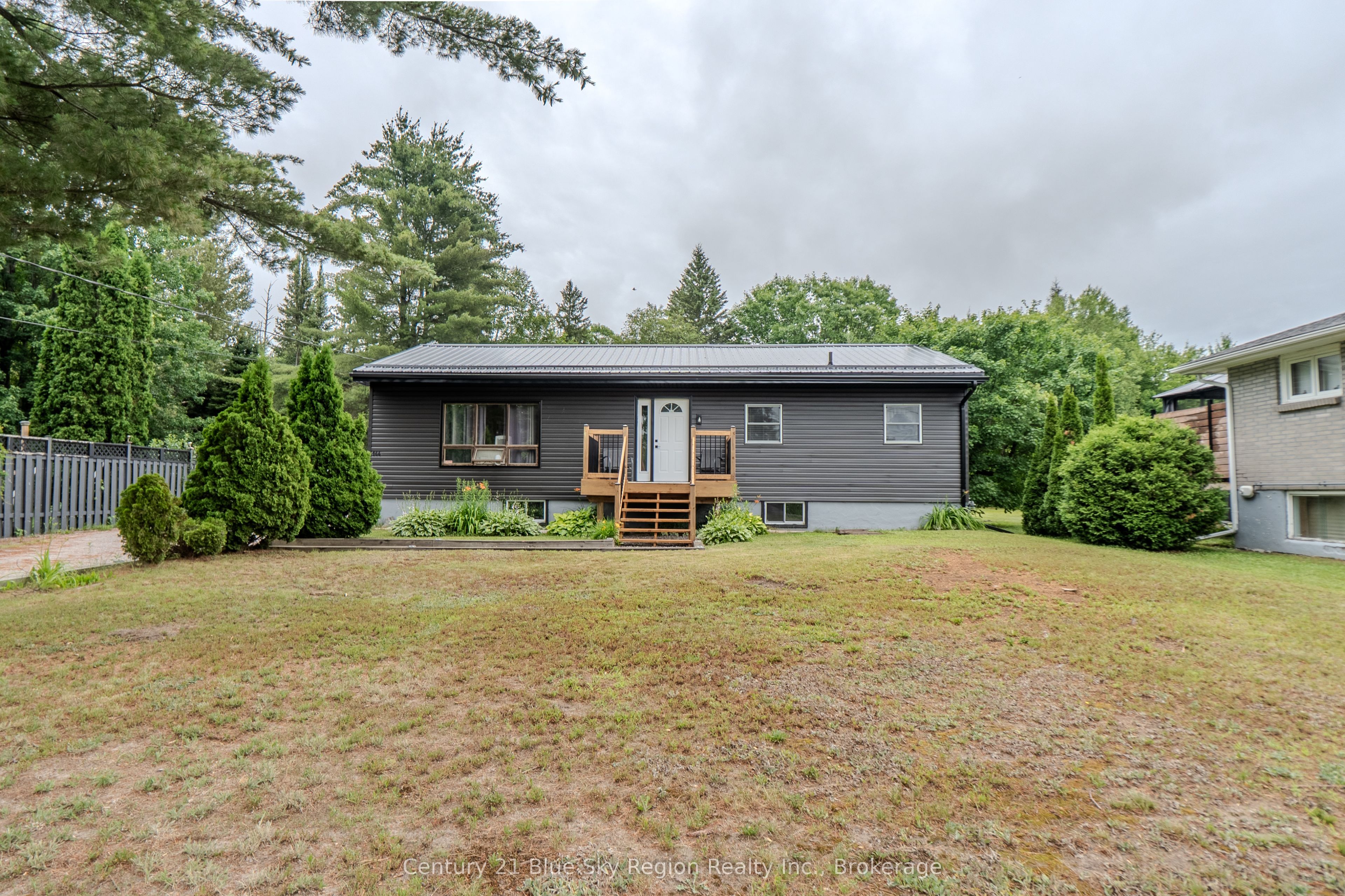 144 Collins Drive, North Bay, ON P1B 8G3