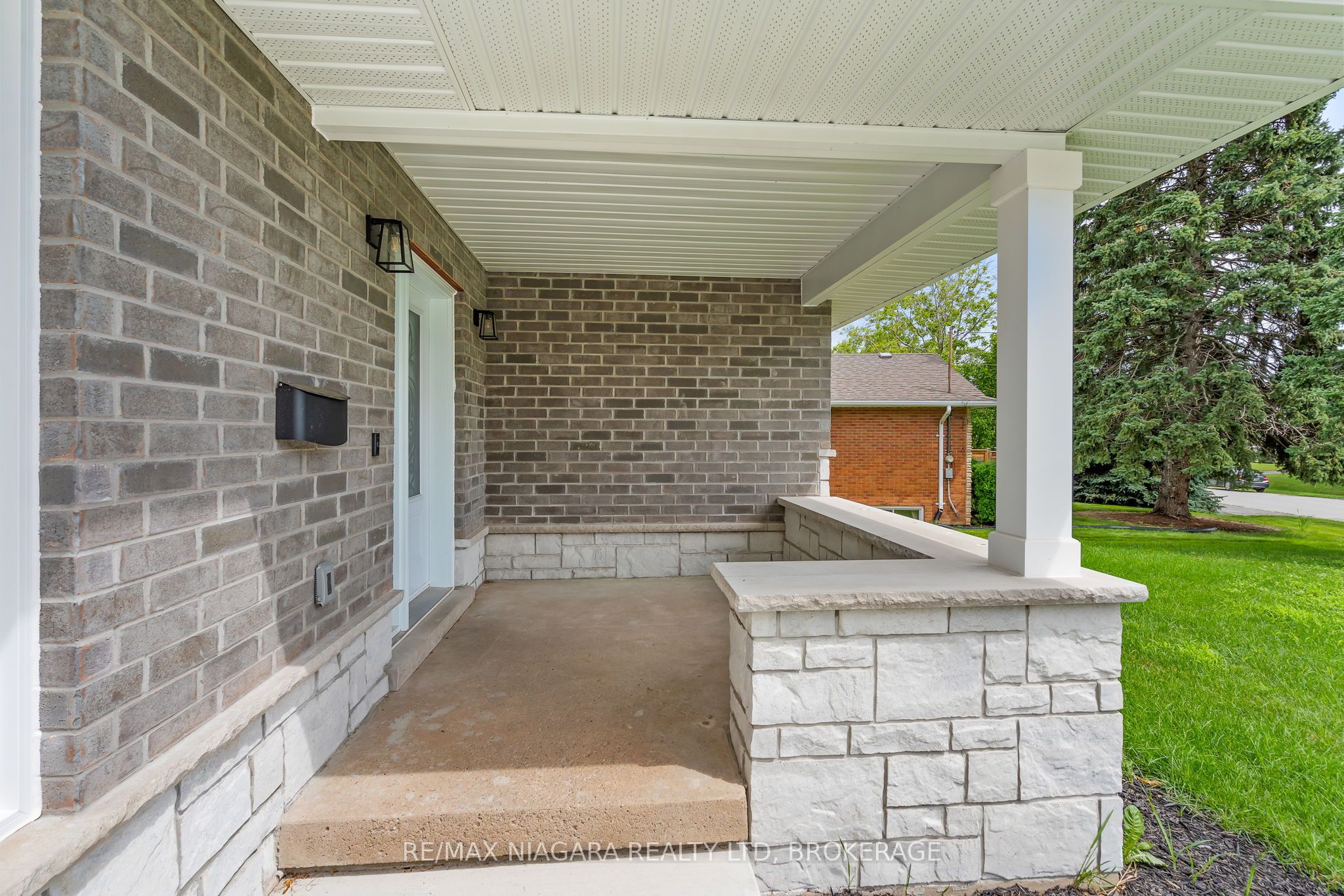 22 George Street, Grimsby, ON L3M 3Y6 photo 5