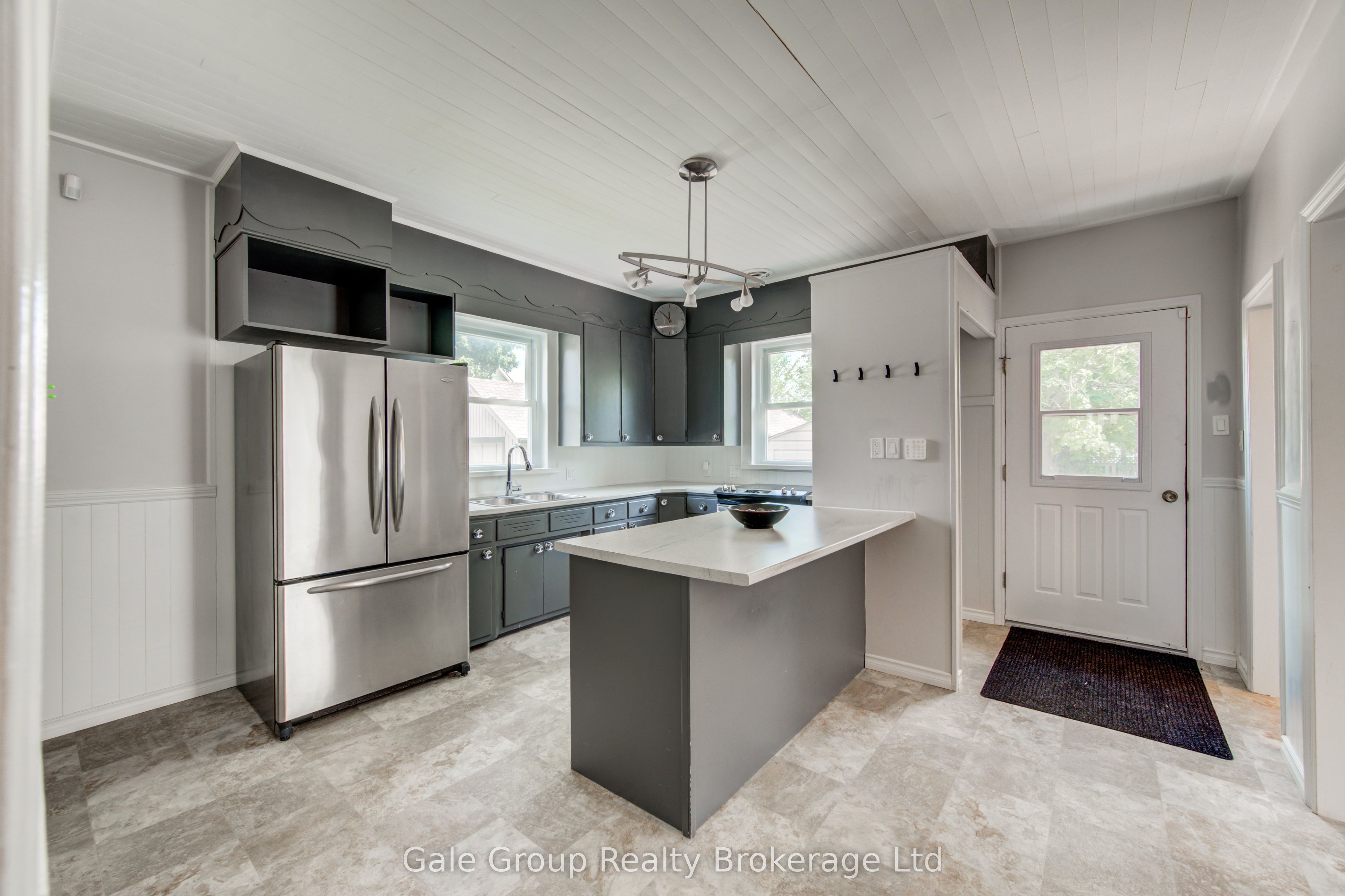 80 William Street, Ingersoll, ON N5C 1M5 photo 2