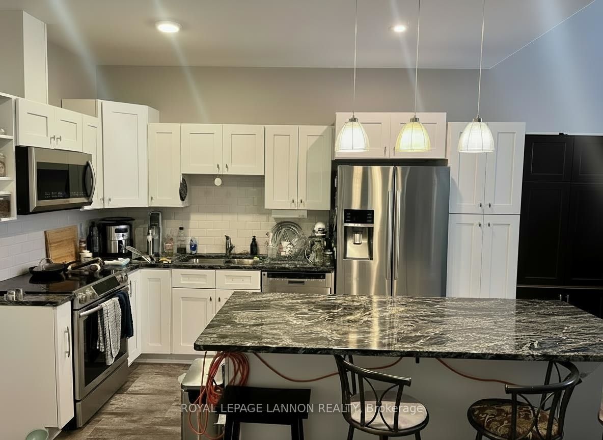 96 HIGH Street 1216, Thunder Bay, ON P7A 5R3 photo 3