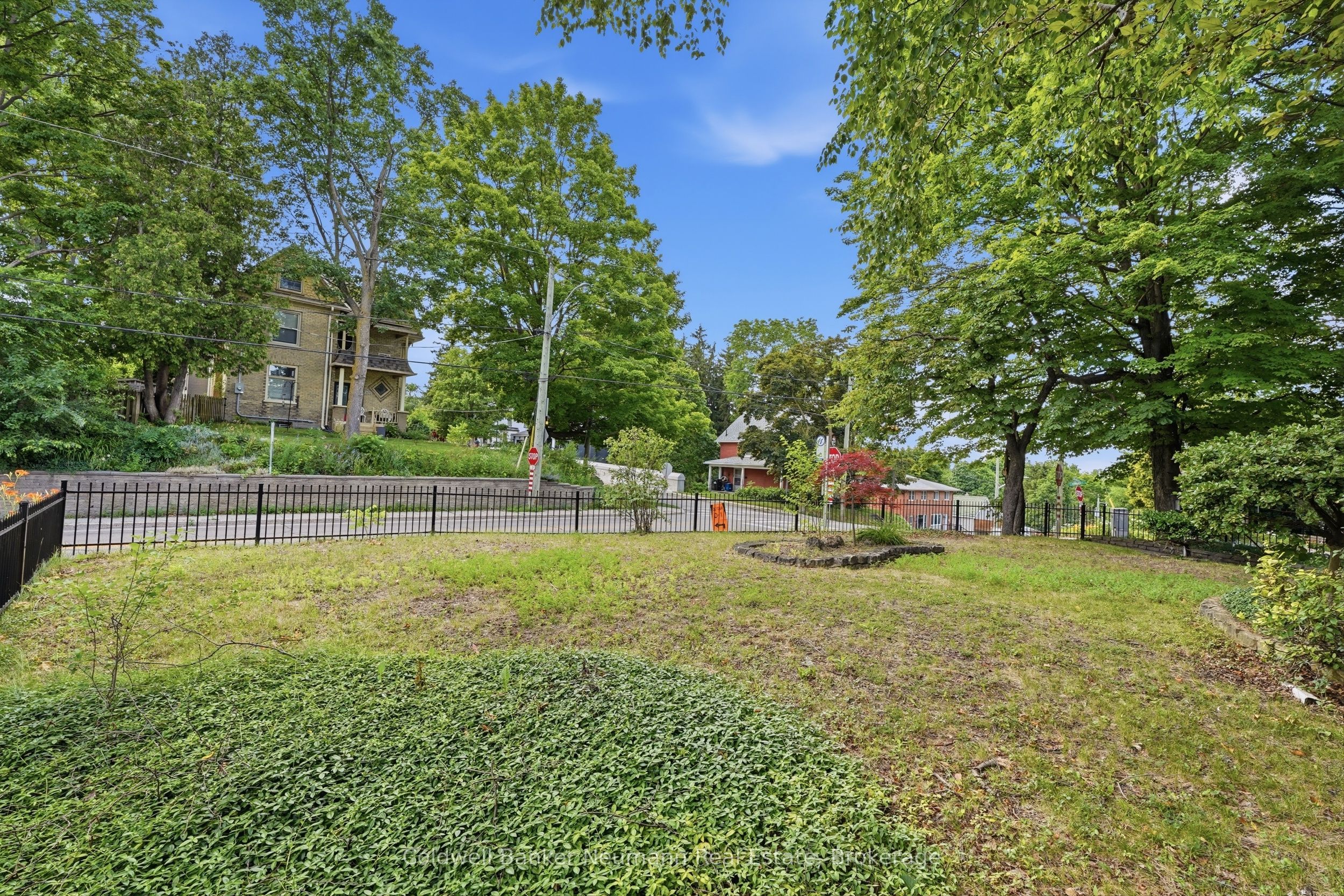 1691 Franklin Boulevard, Cambridge, ON N3C 1P3 photo 4