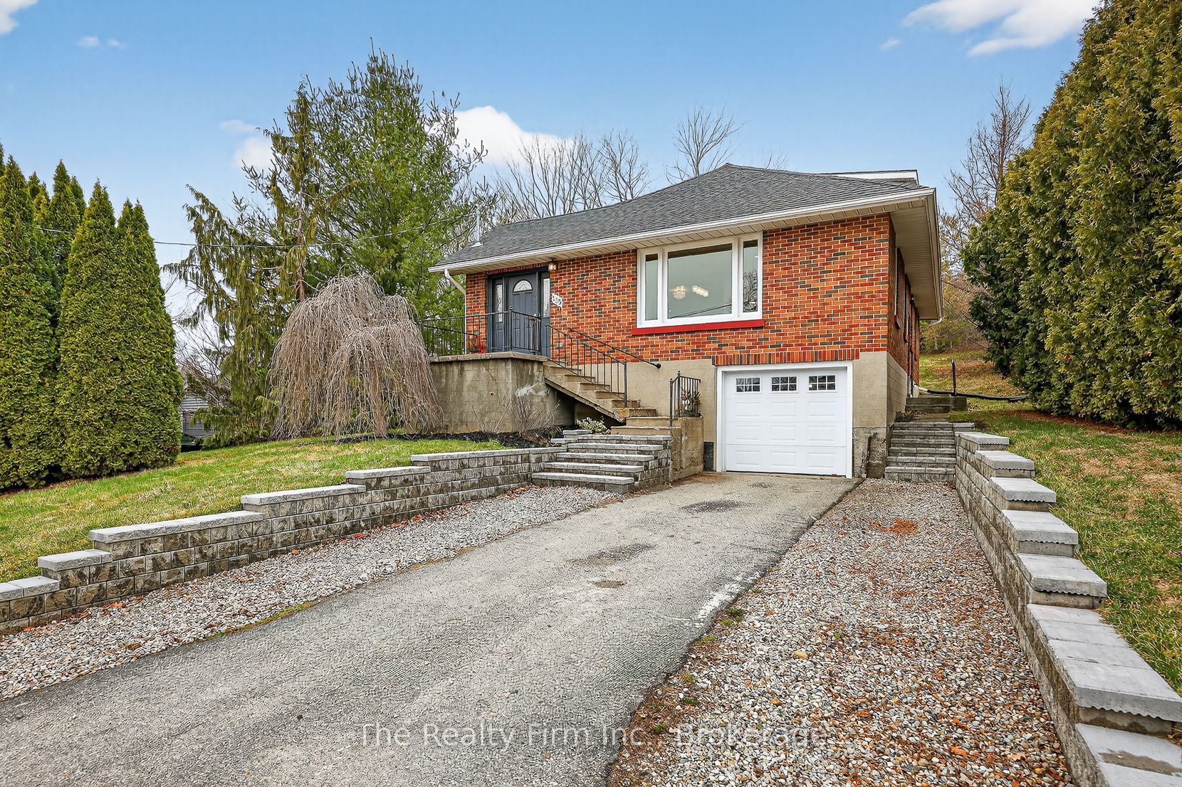 105 King Street E, Ingersoll, ON N5C 1G8