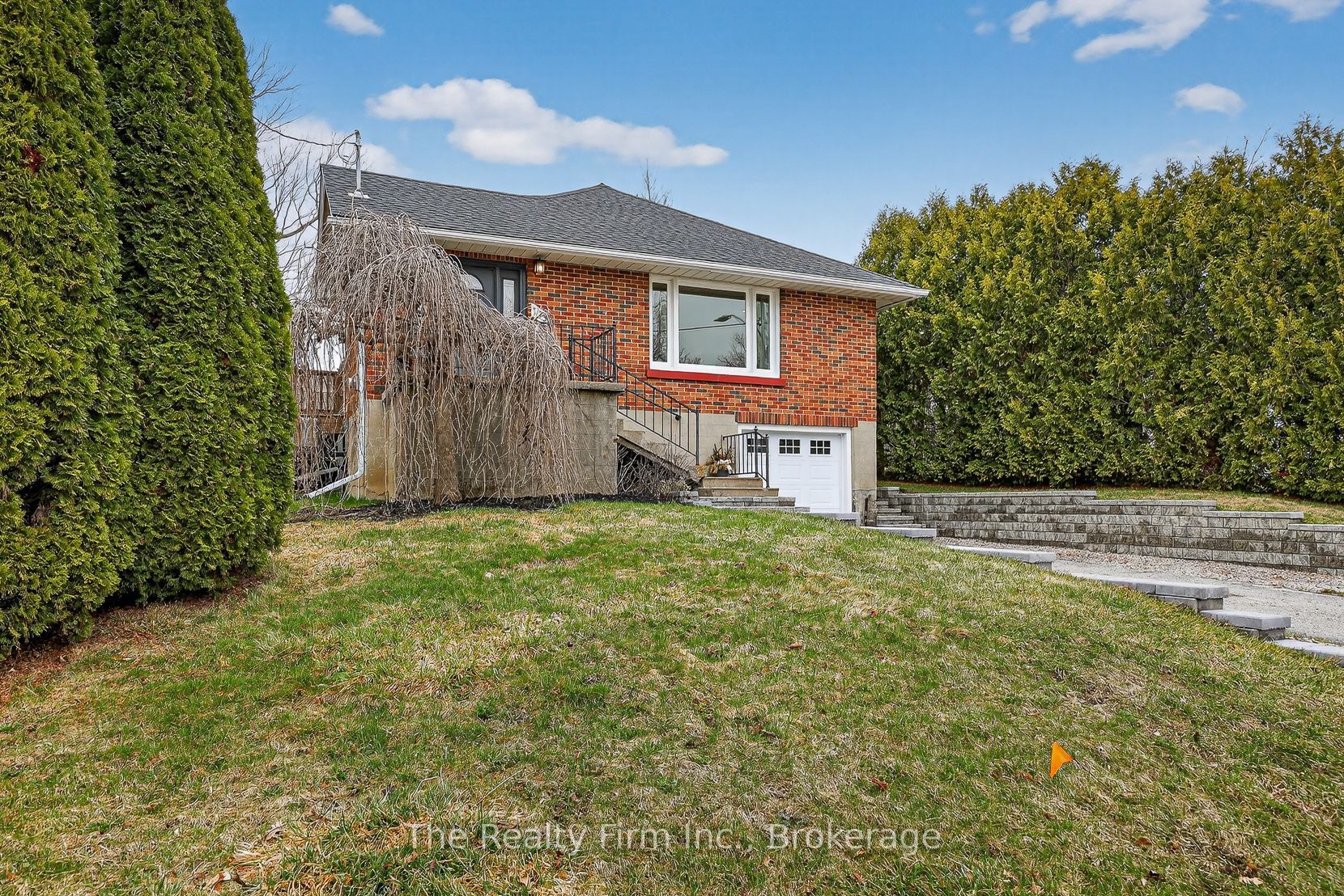 105 King Street E, Ingersoll, ON N5C 1G8 photo 3