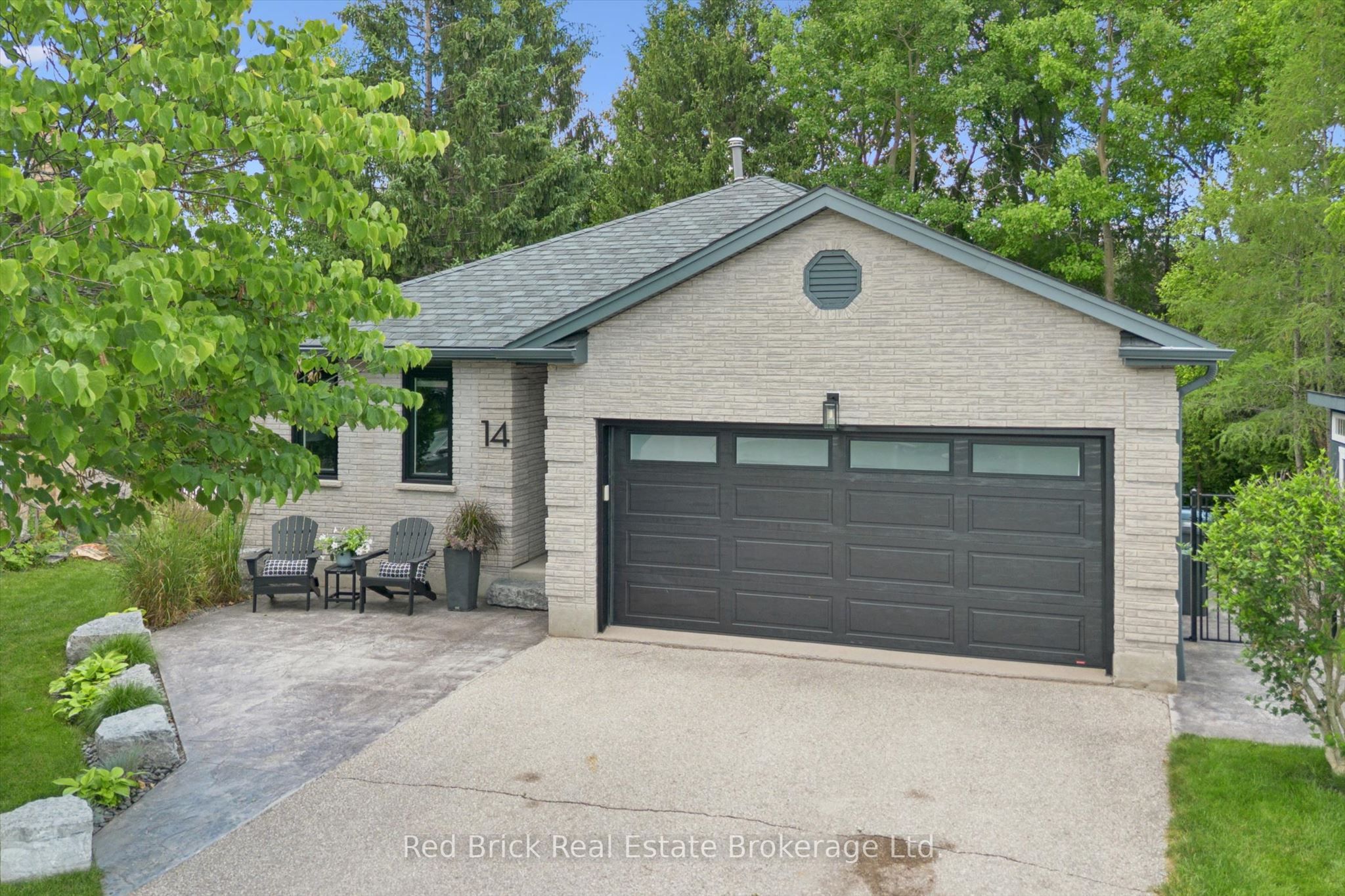 14 Brookhaven Court, Guelph, ON N1G 4C2 photo 2