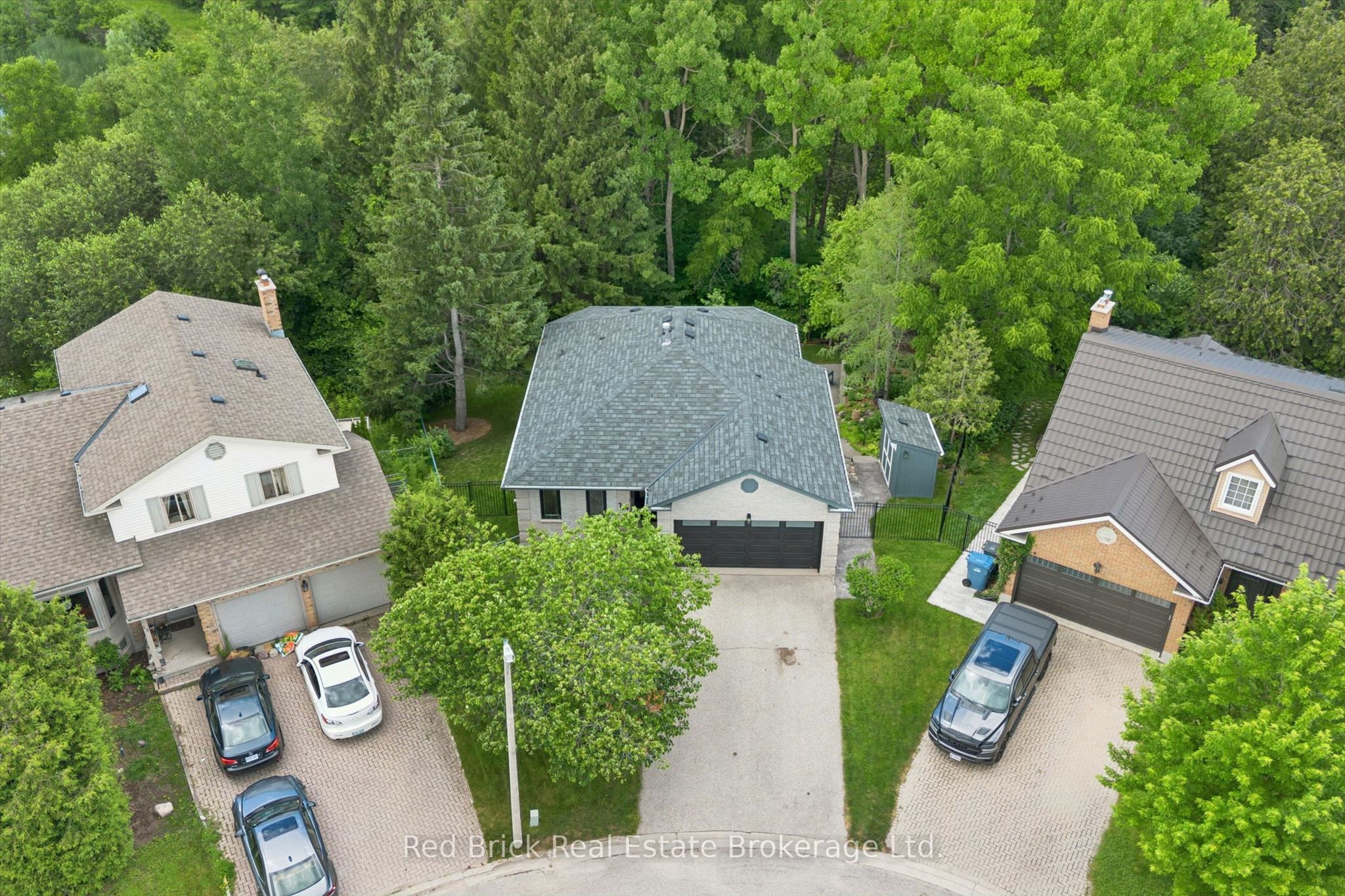 14 Brookhaven Court, Guelph, ON N1G 4C2 photo 3