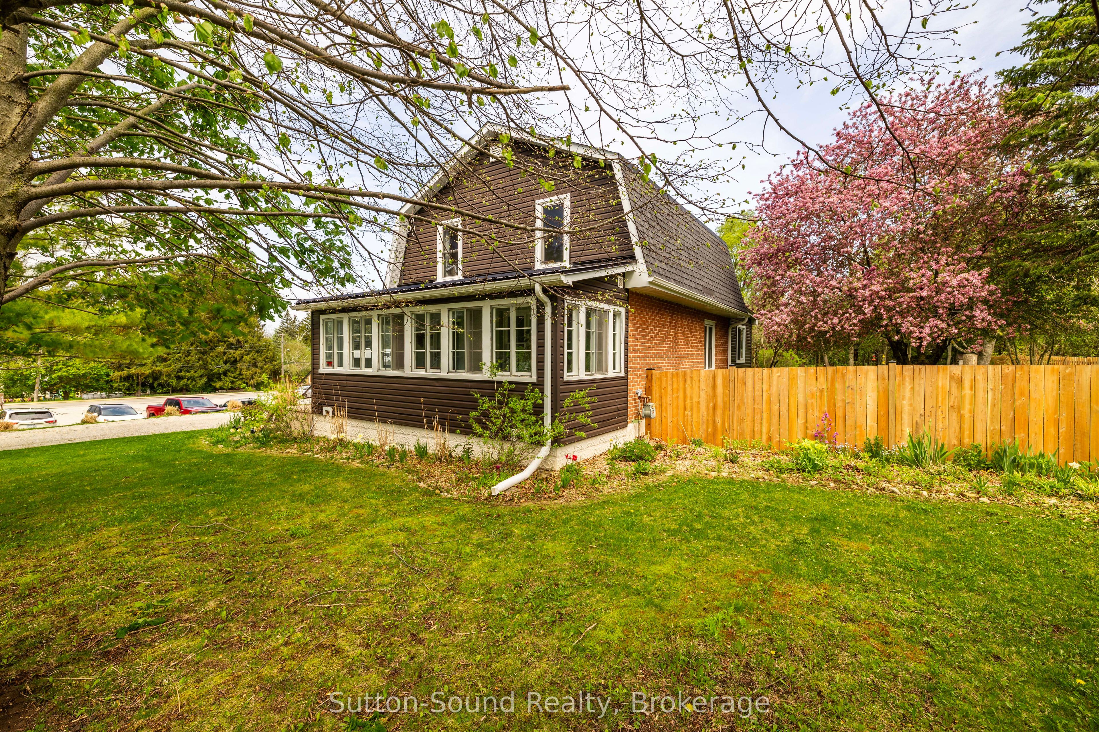 740 6th Street E, Owen Sound, ON N4K 1G7 photo 2
