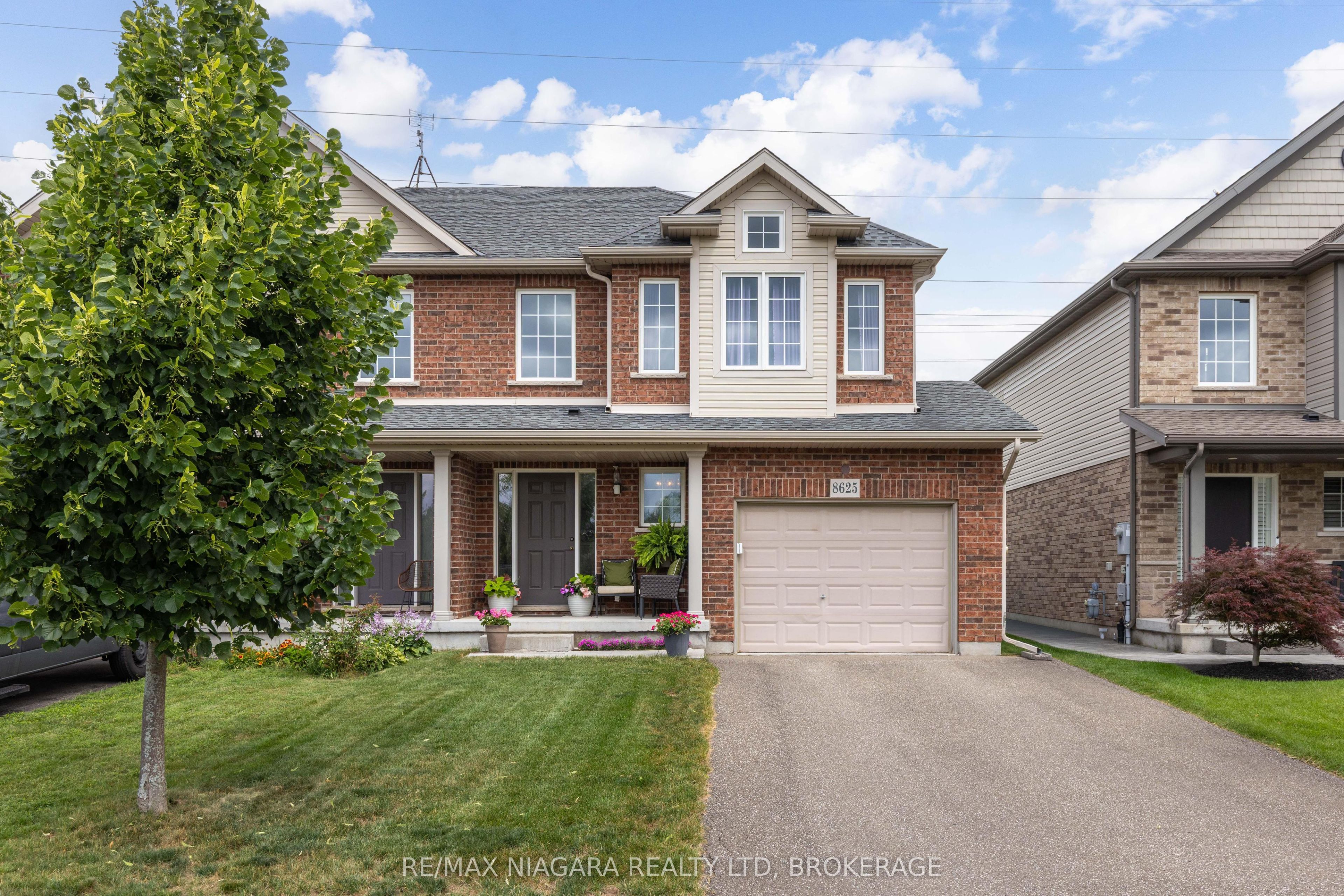 8625 Upper Canada Drive, Niagara Falls, ON L2H 0B7