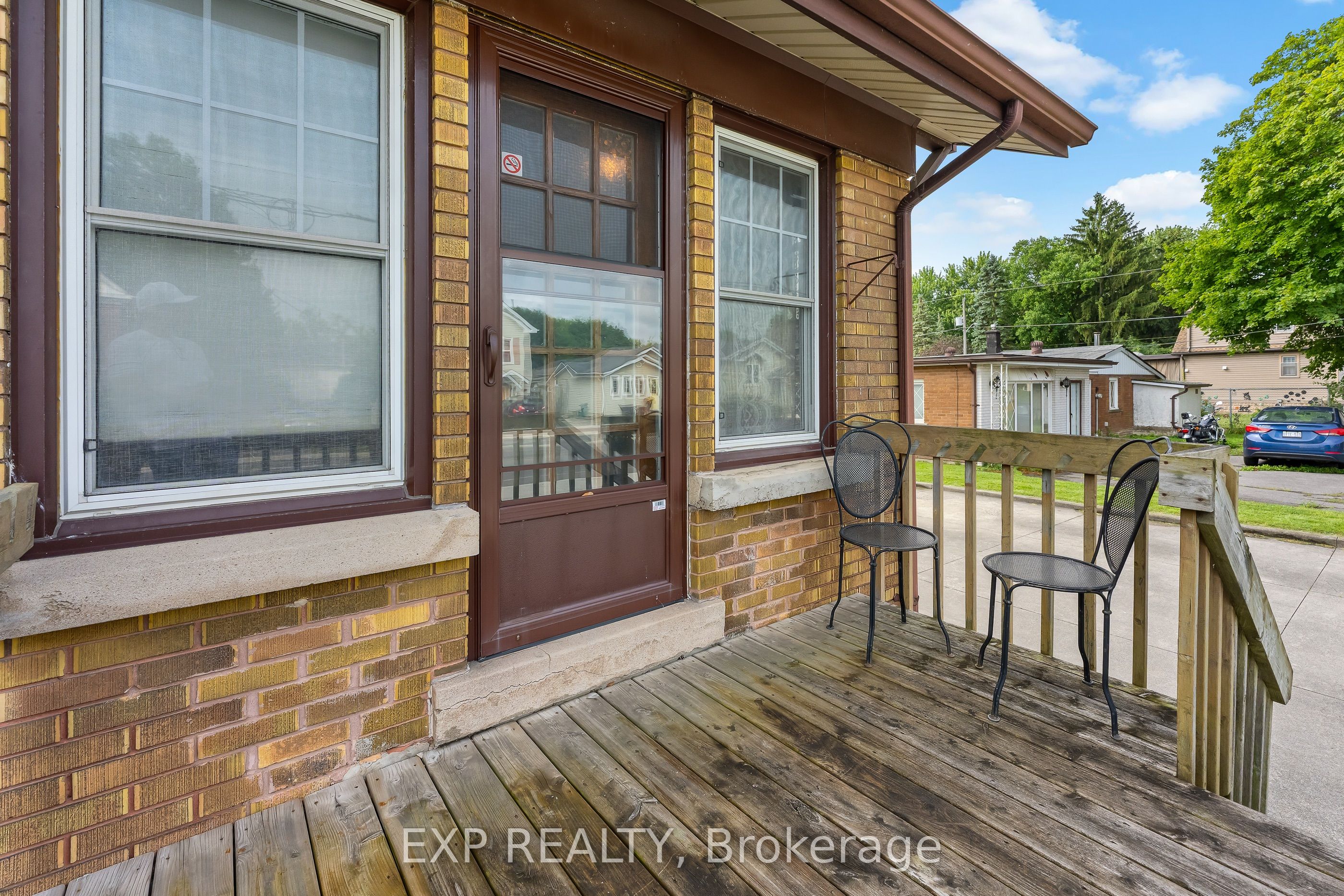 3938 Main Street, Niagara Falls, ON L2G 6B6