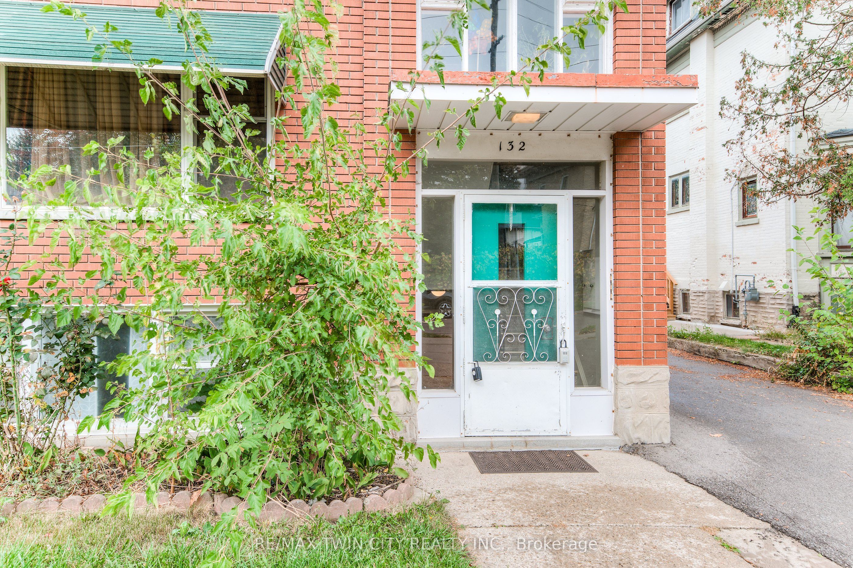 132 Allen Street E 1, Waterloo, ON N2J 1J4 photo 4