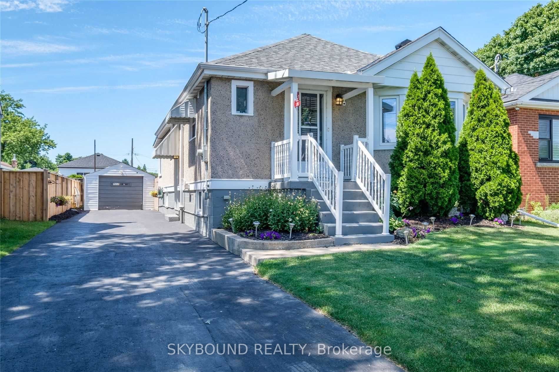 28 East 39th Street, Hamilton, ON L8V 4H1 photo 2